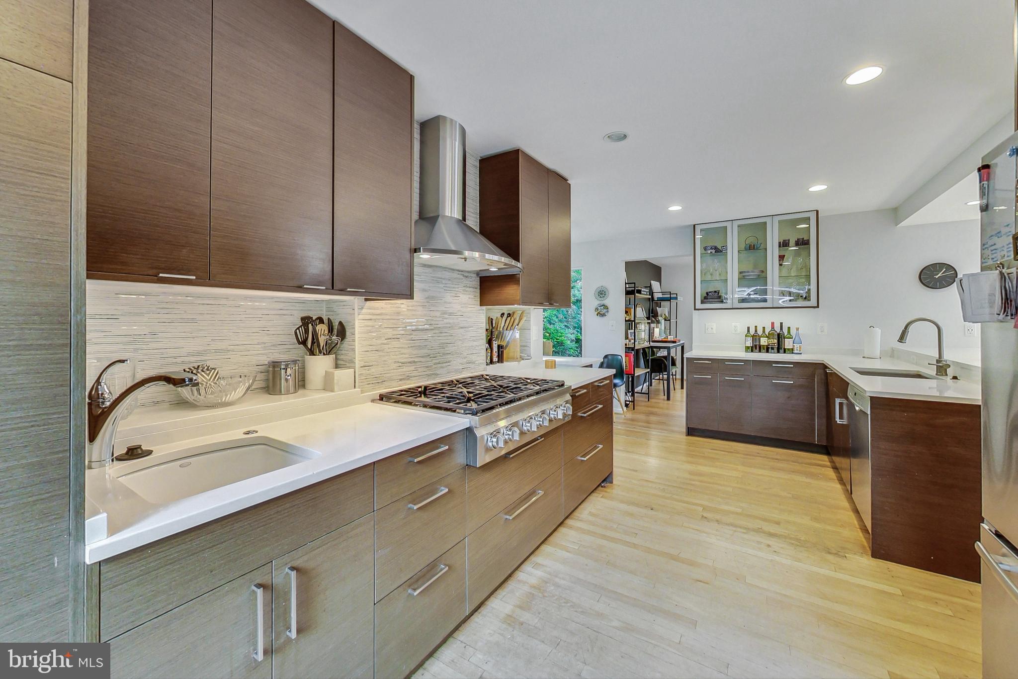 WOODSIDE PARK - Residential