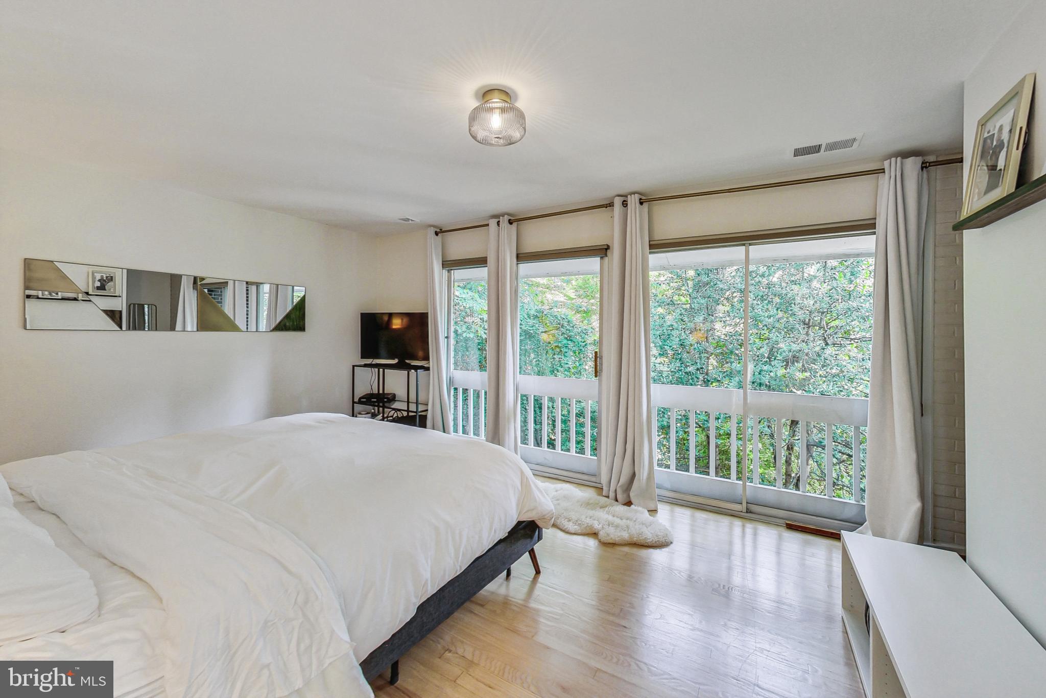 WOODSIDE PARK - Residential