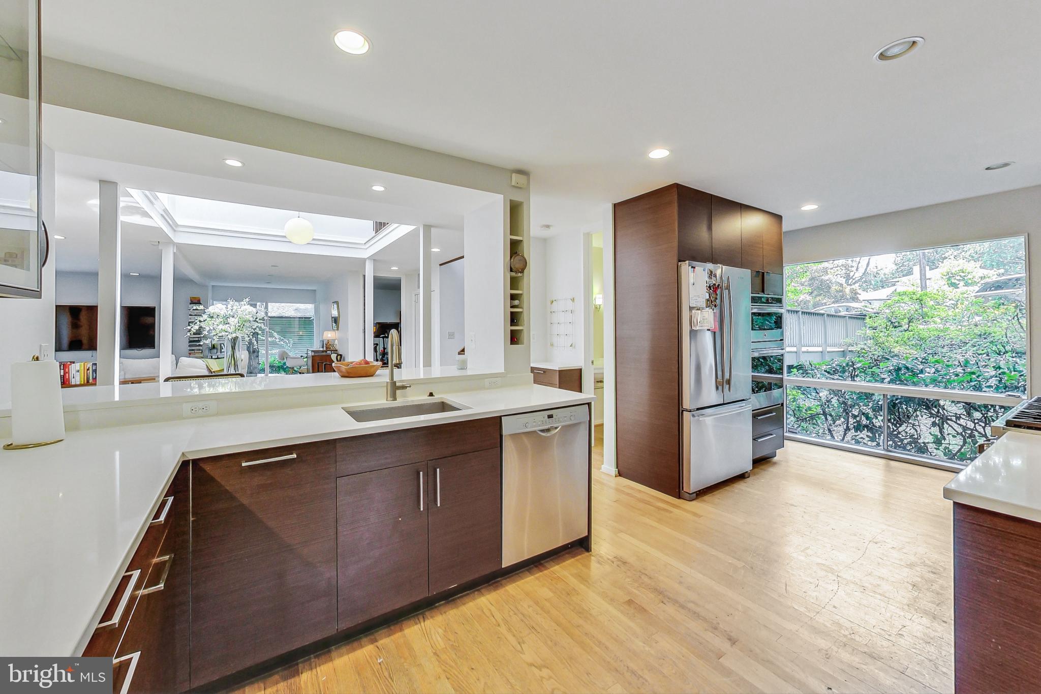 WOODSIDE PARK - Residential