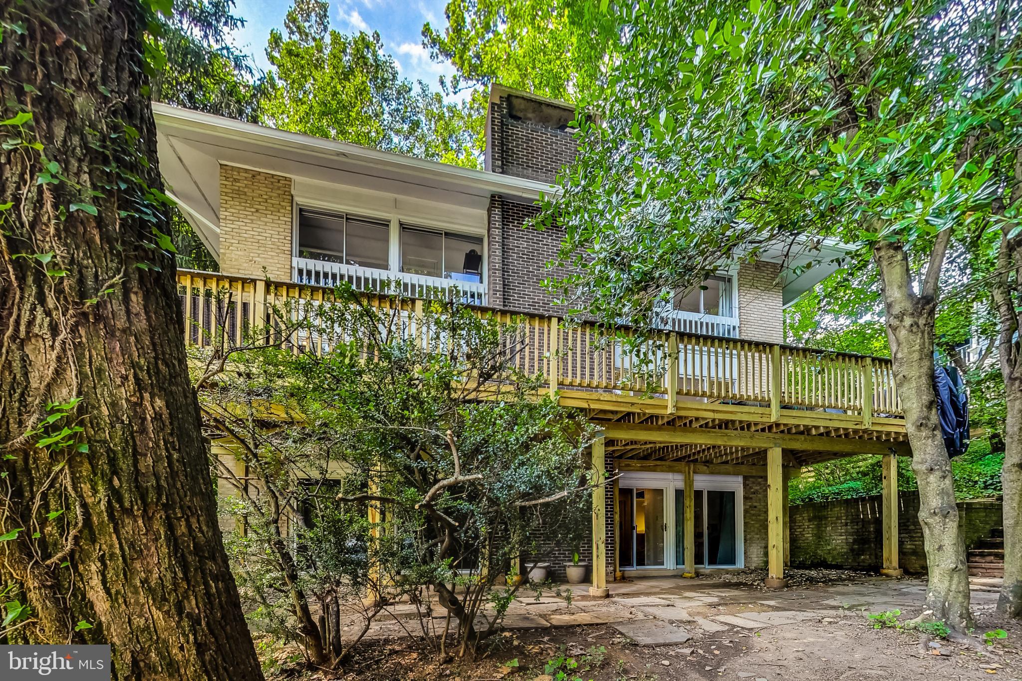 WOODSIDE PARK - Residential