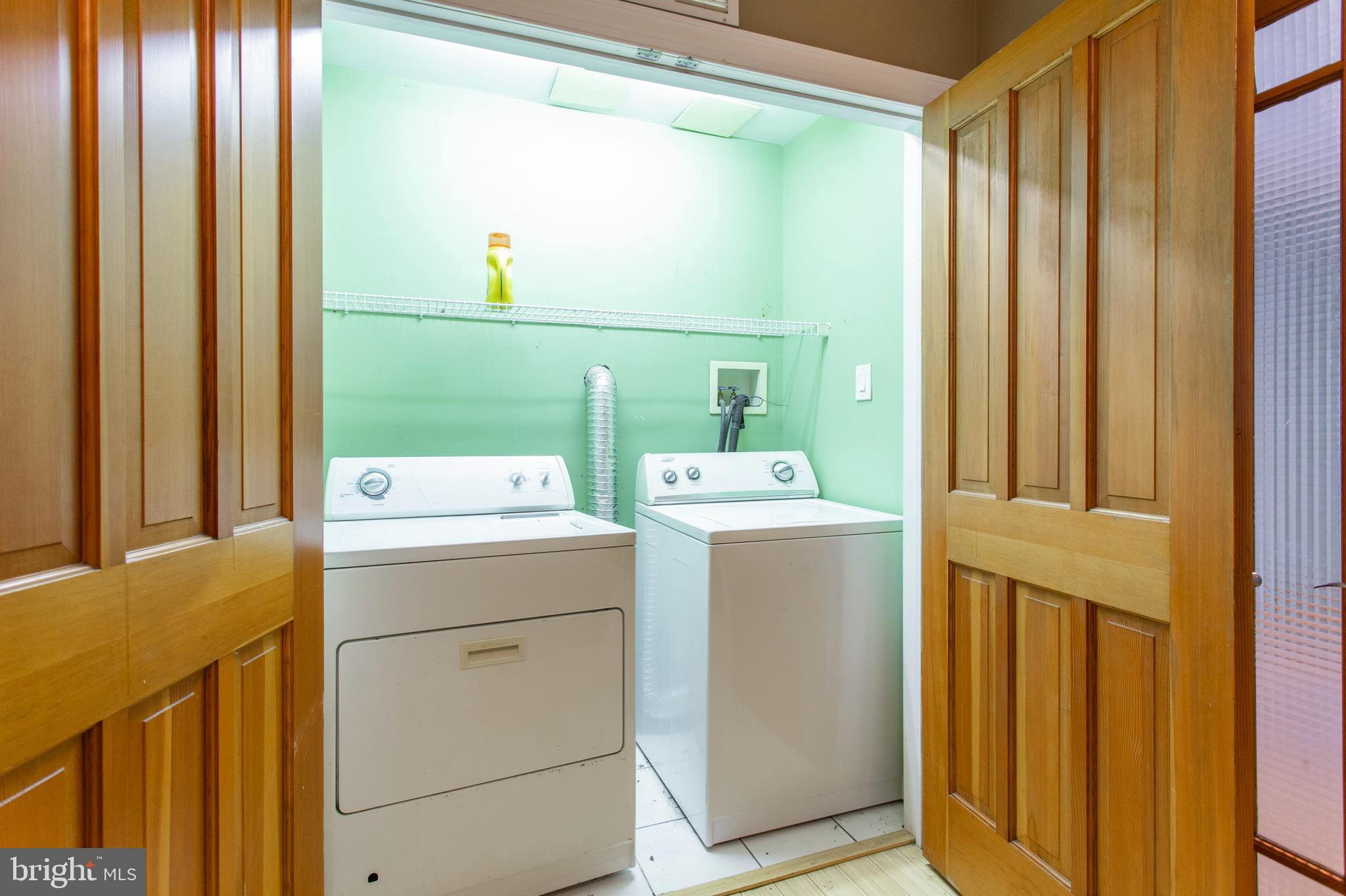 UNIVERSITY CITY - Residential Lease