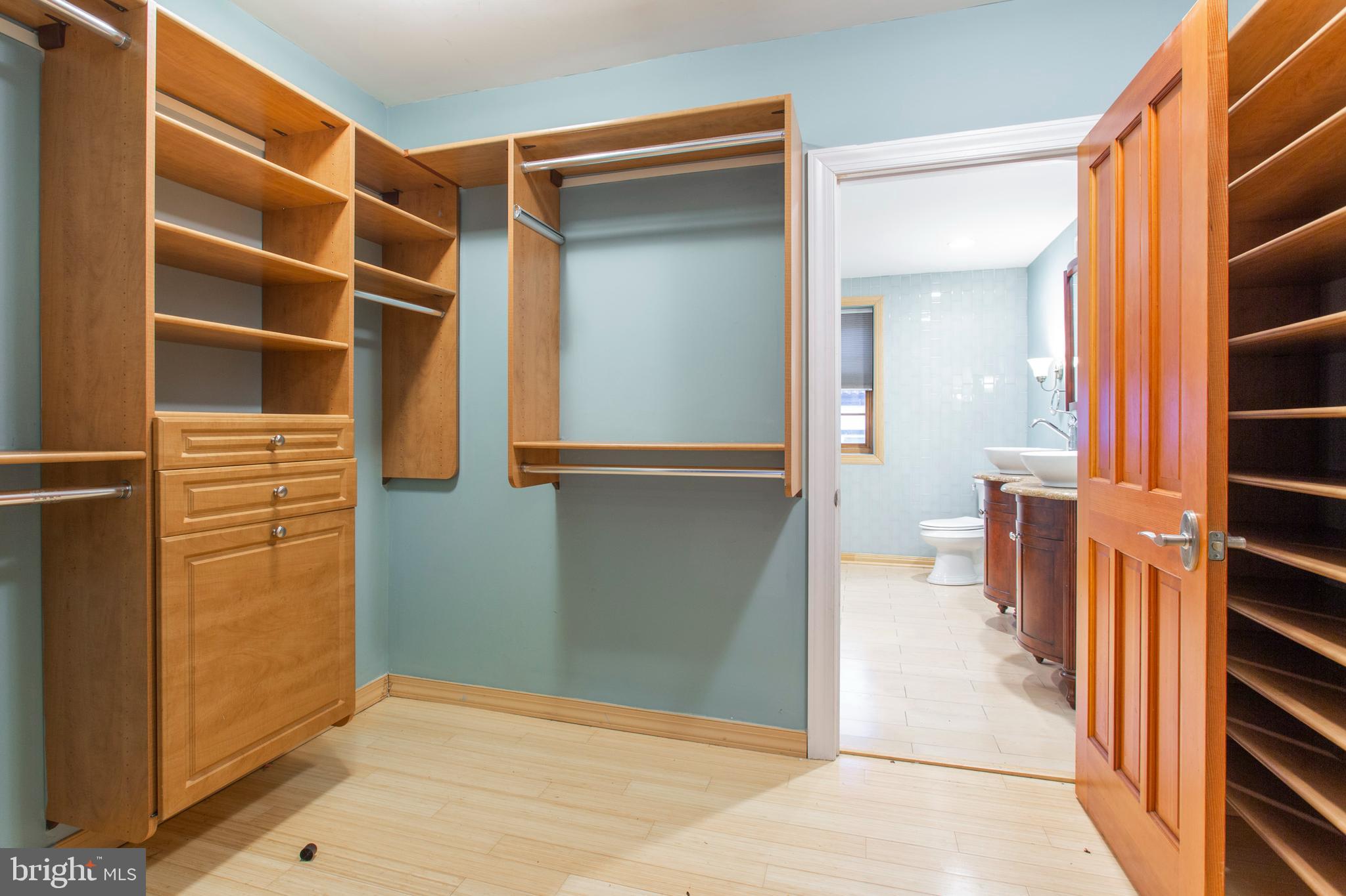 UNIVERSITY CITY - Residential Lease