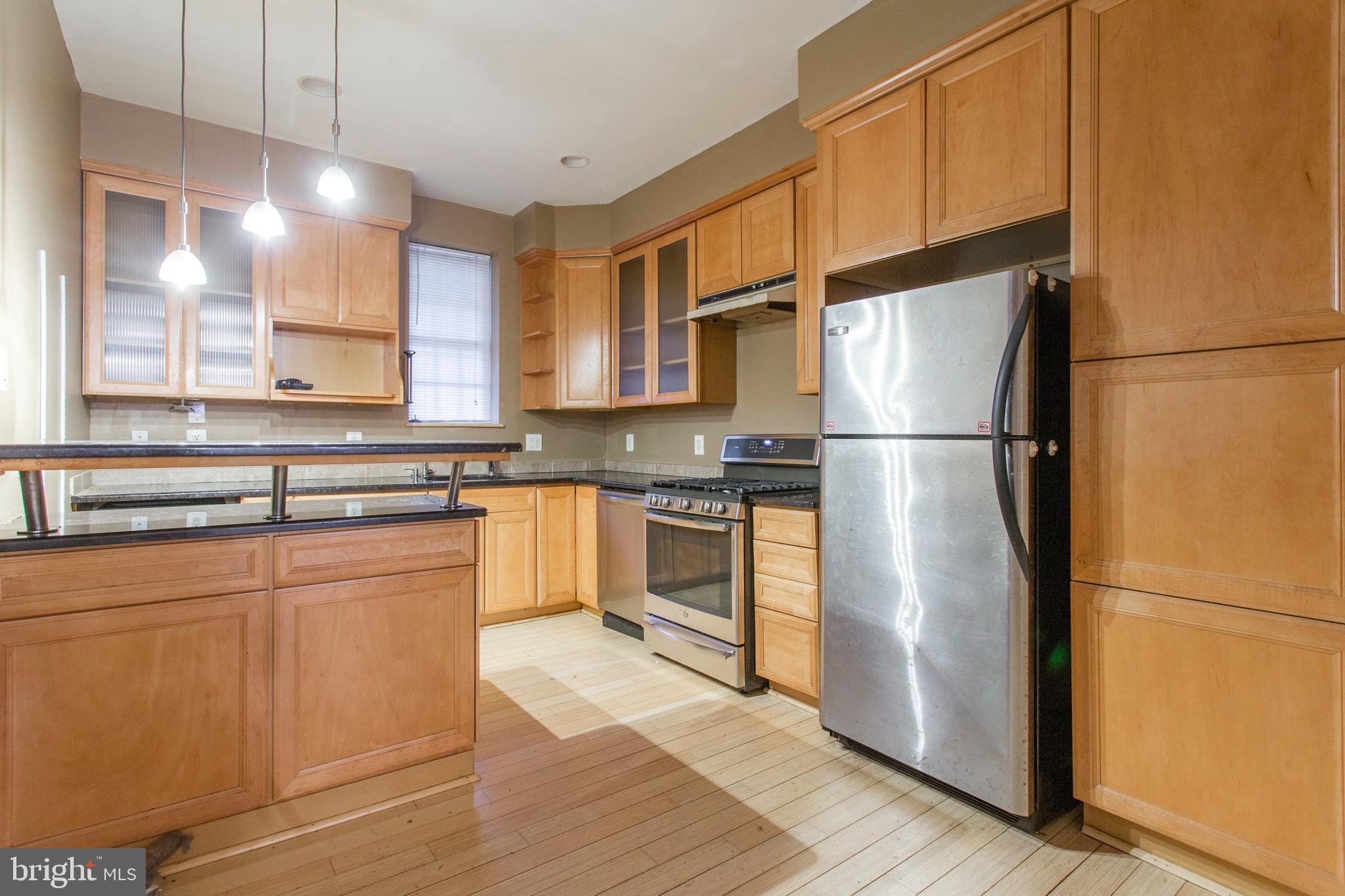 UNIVERSITY CITY - Residential Lease