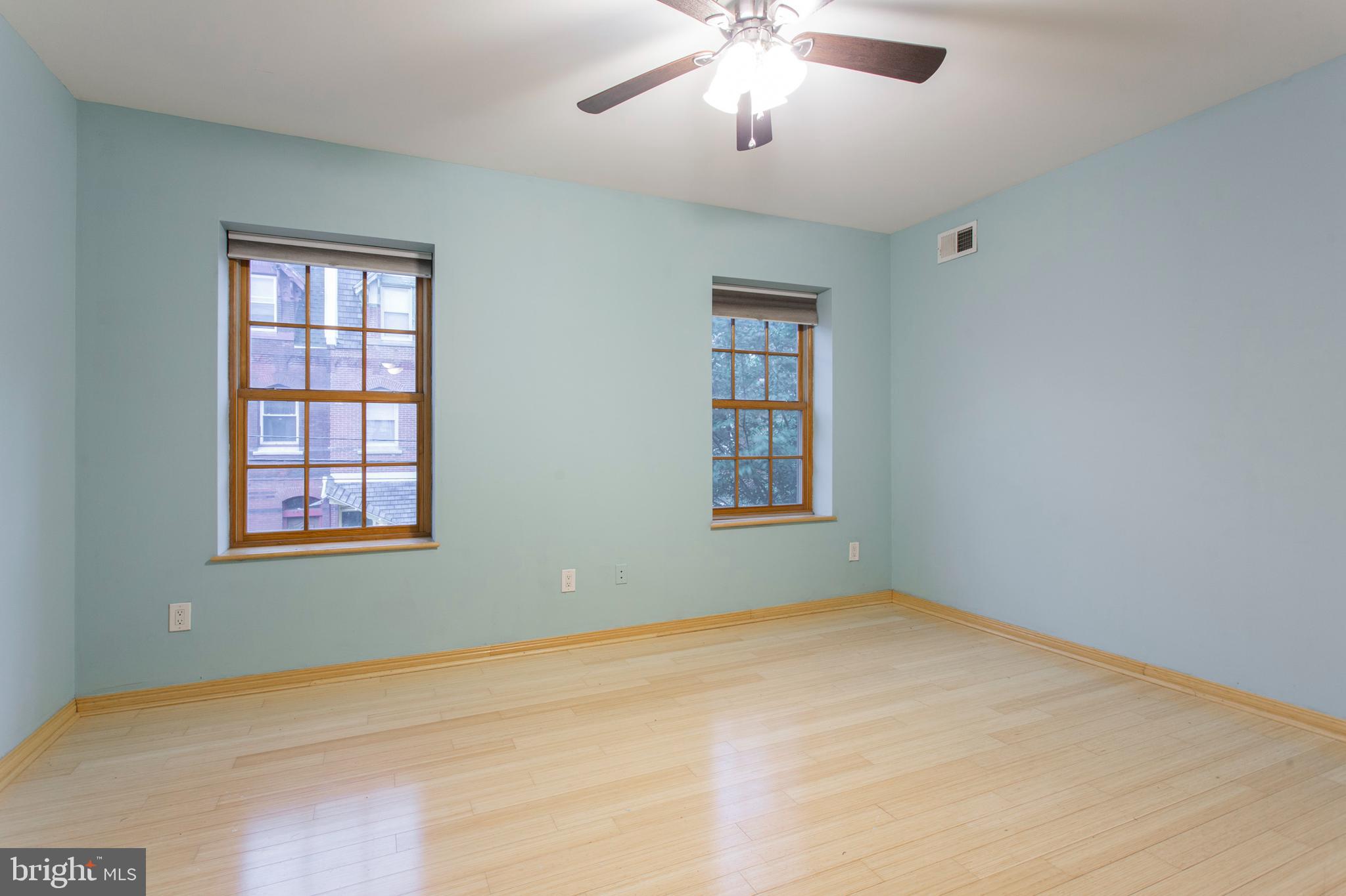 UNIVERSITY CITY - Residential Lease