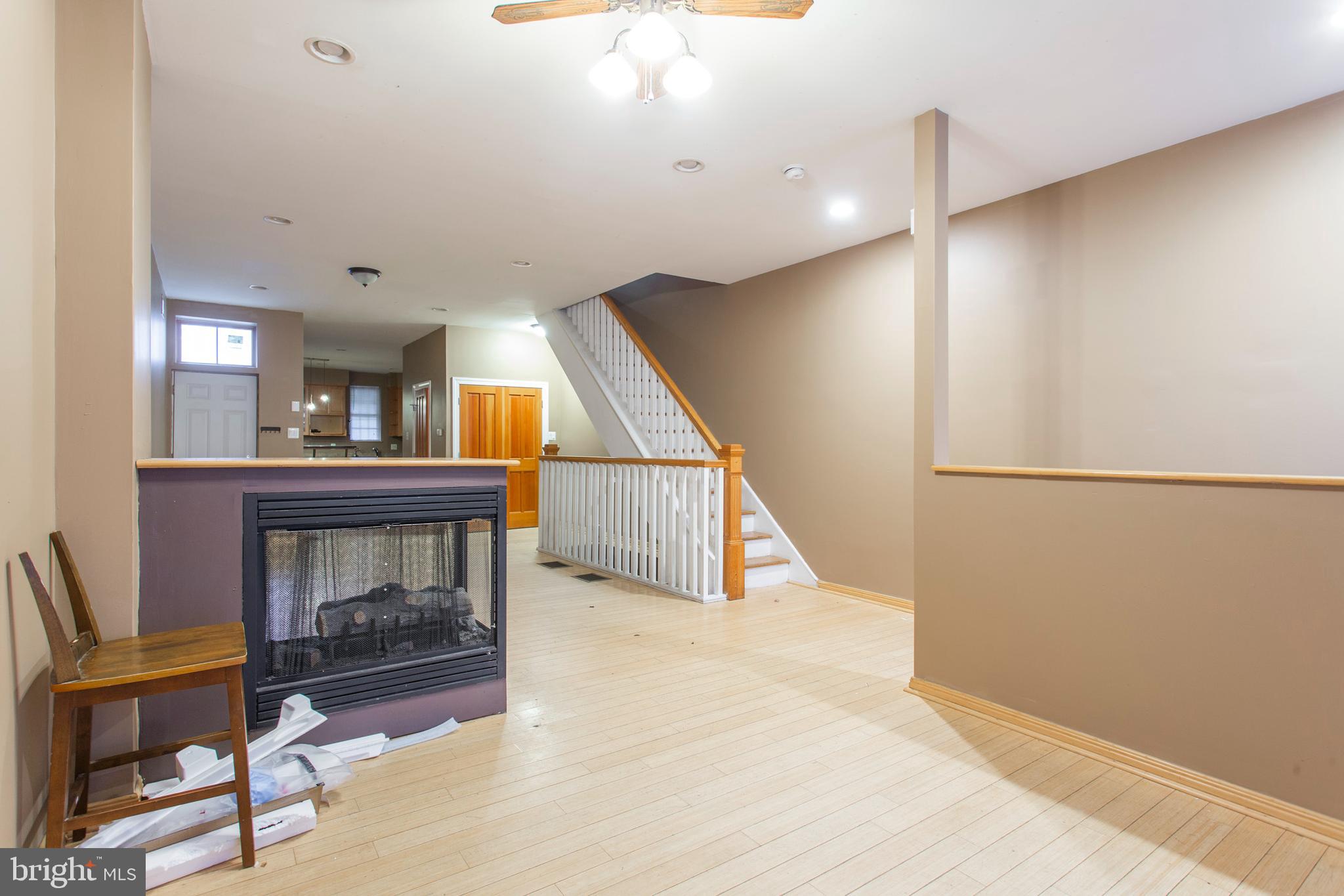 UNIVERSITY CITY - Residential Lease