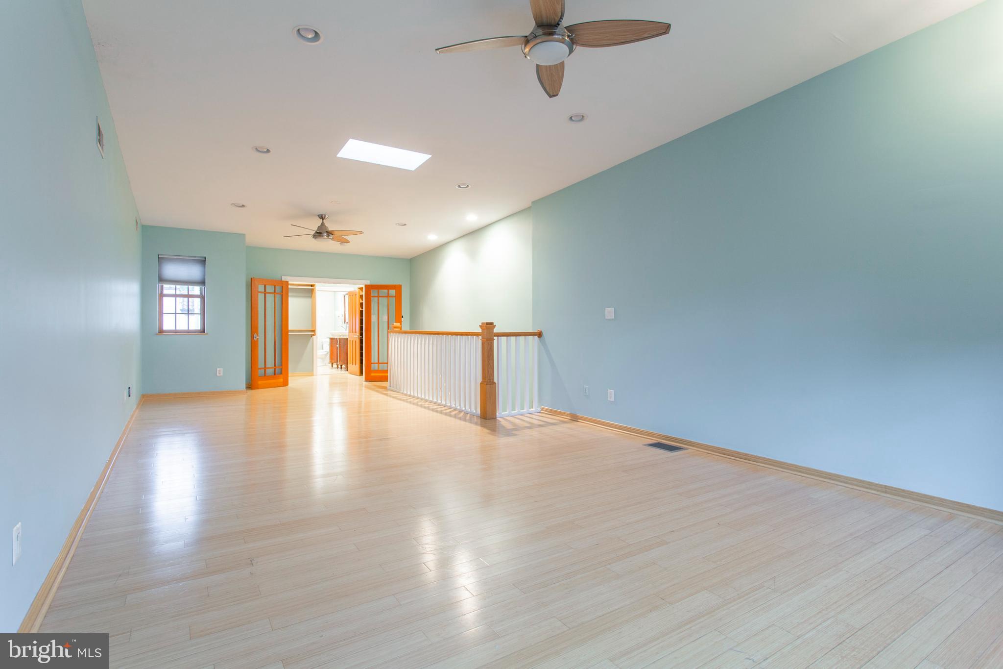 UNIVERSITY CITY - Residential Lease