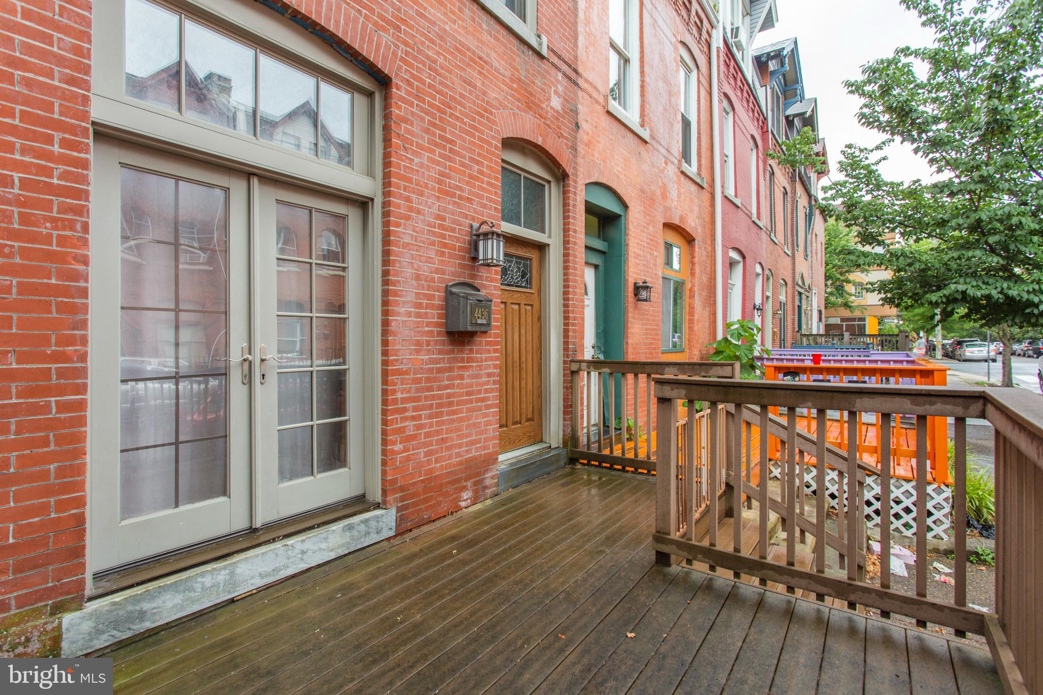 UNIVERSITY CITY - Residential Lease