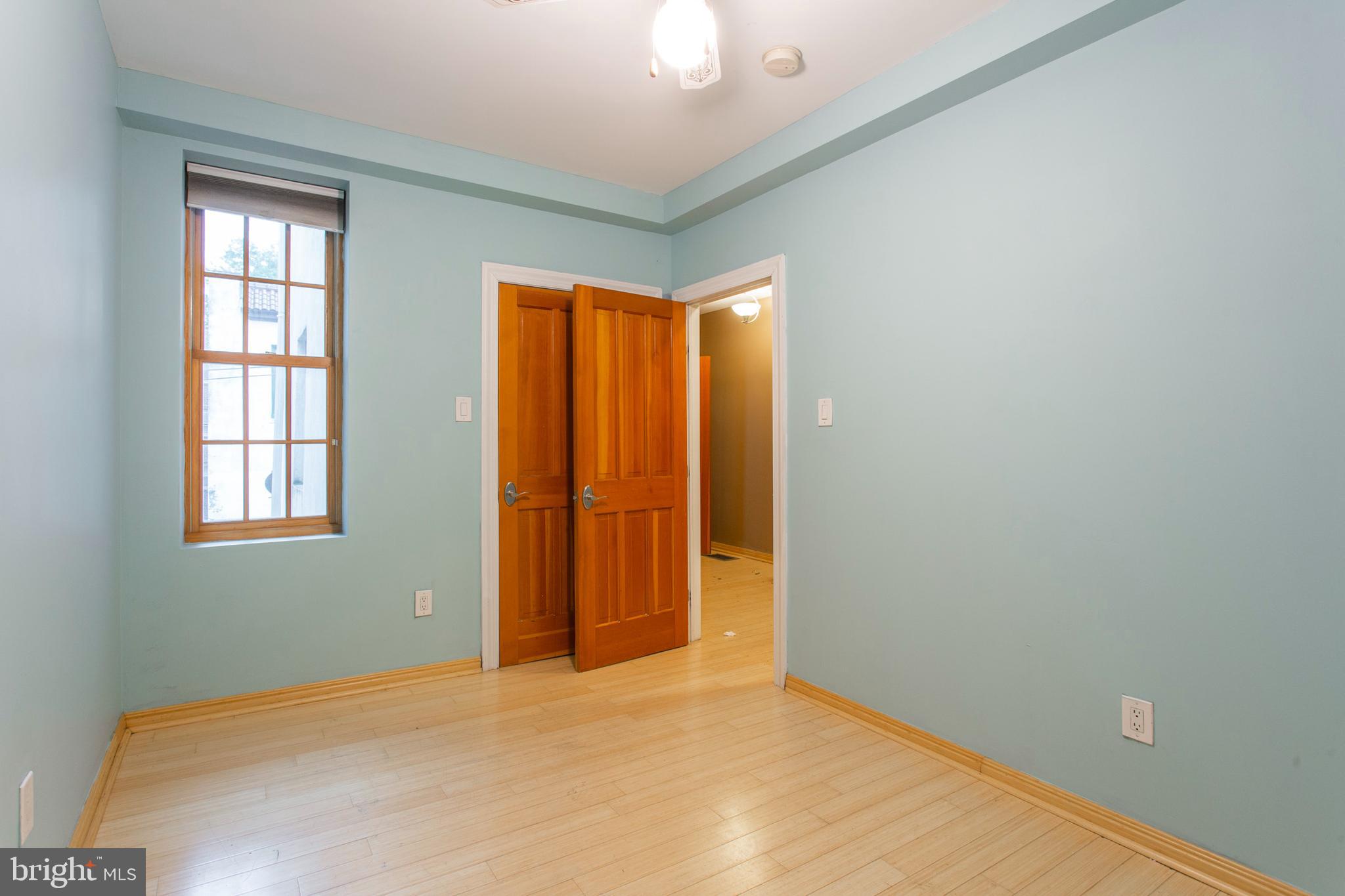 UNIVERSITY CITY - Residential Lease