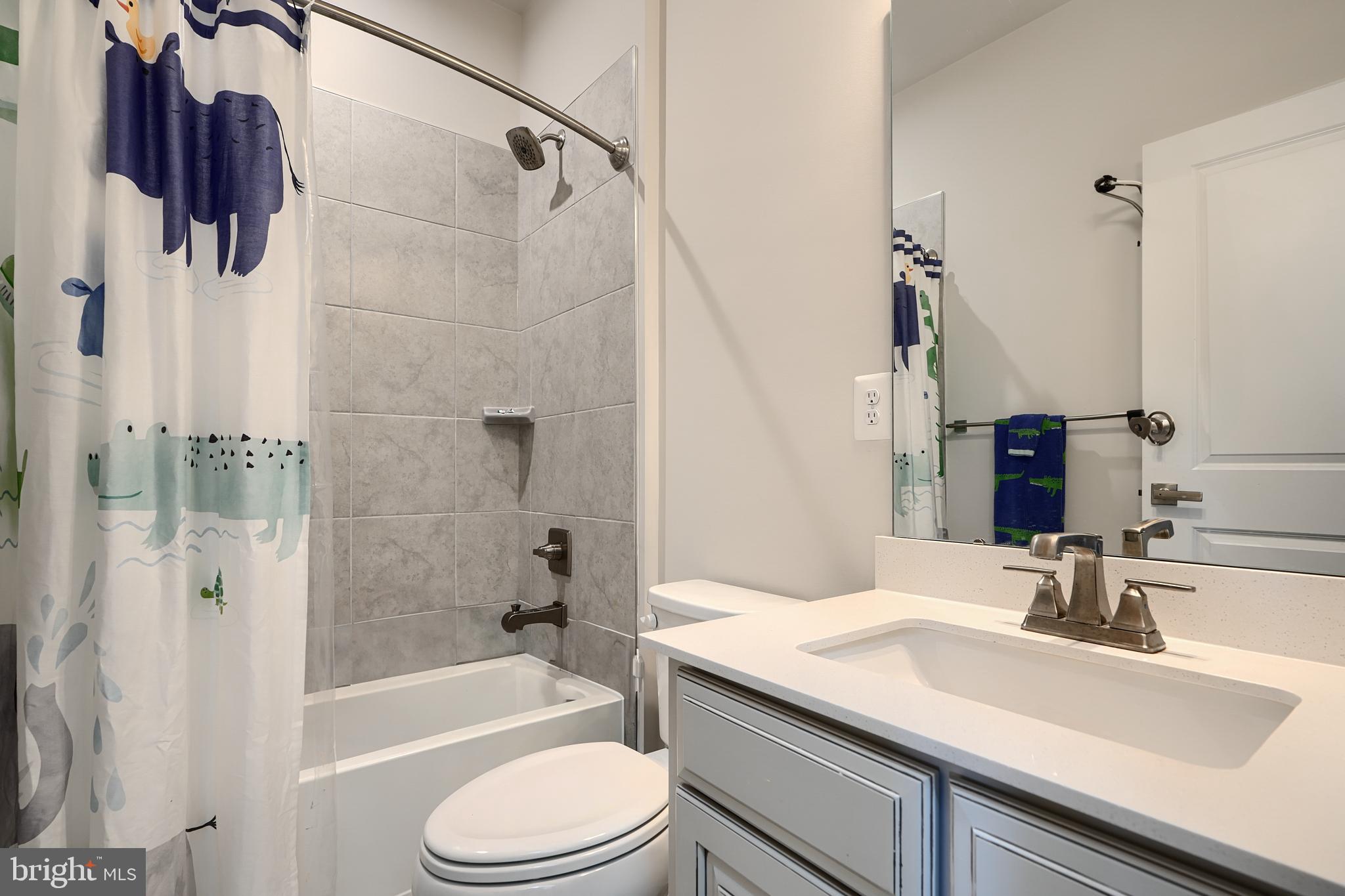 LOCUST POINT - Residential