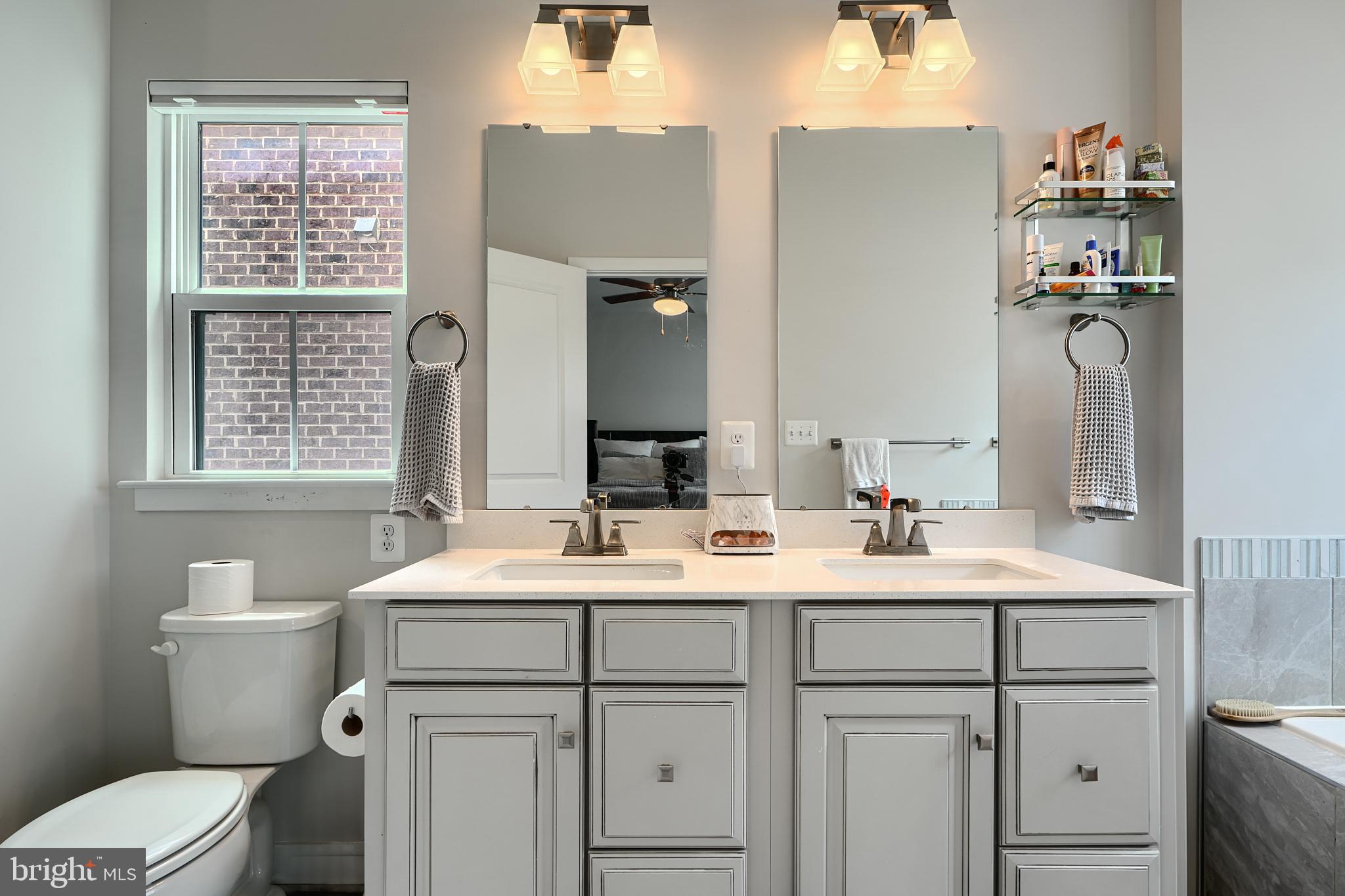 LOCUST POINT - Residential