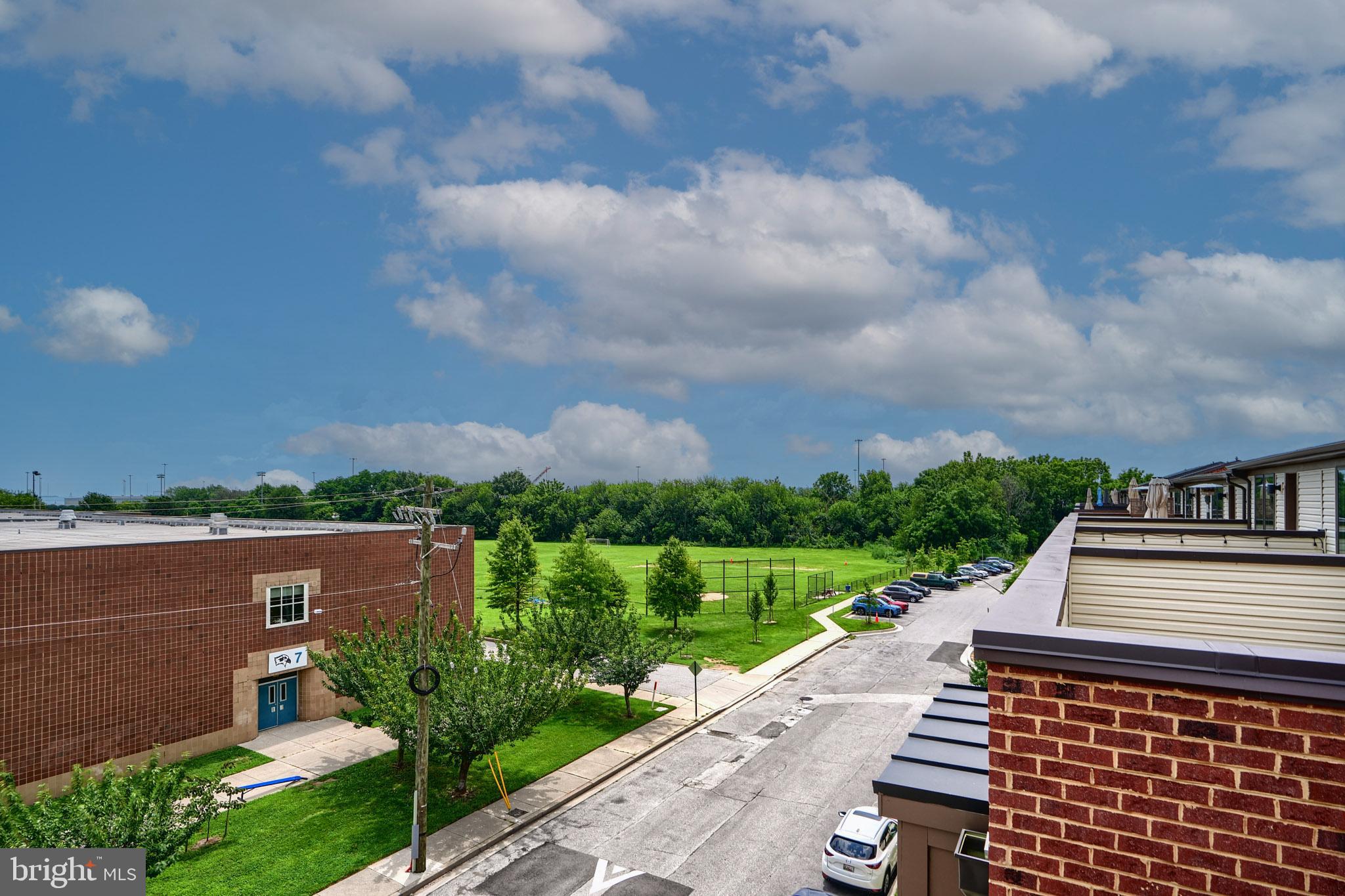 LOCUST POINT - Residential