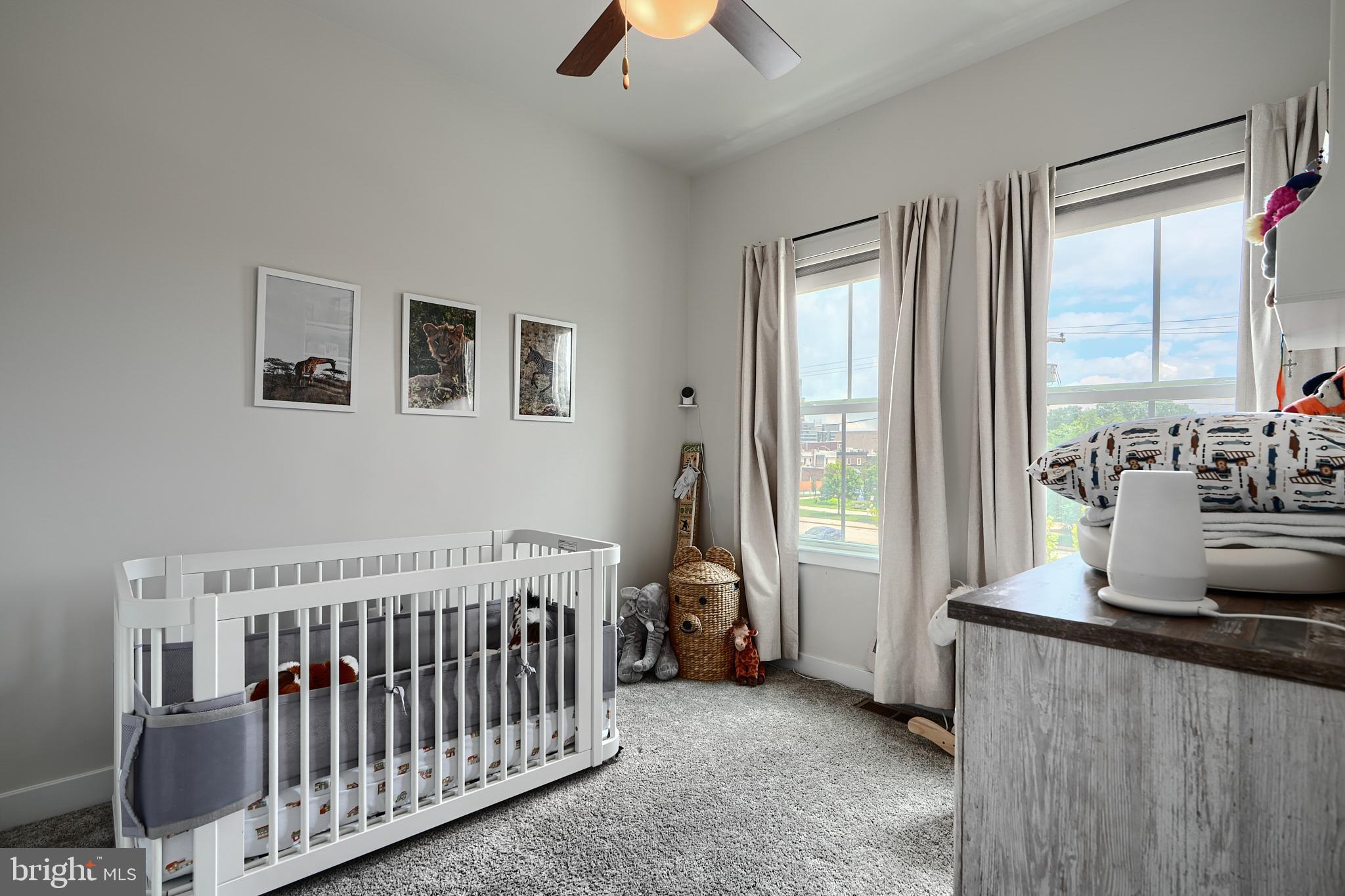 LOCUST POINT - Residential