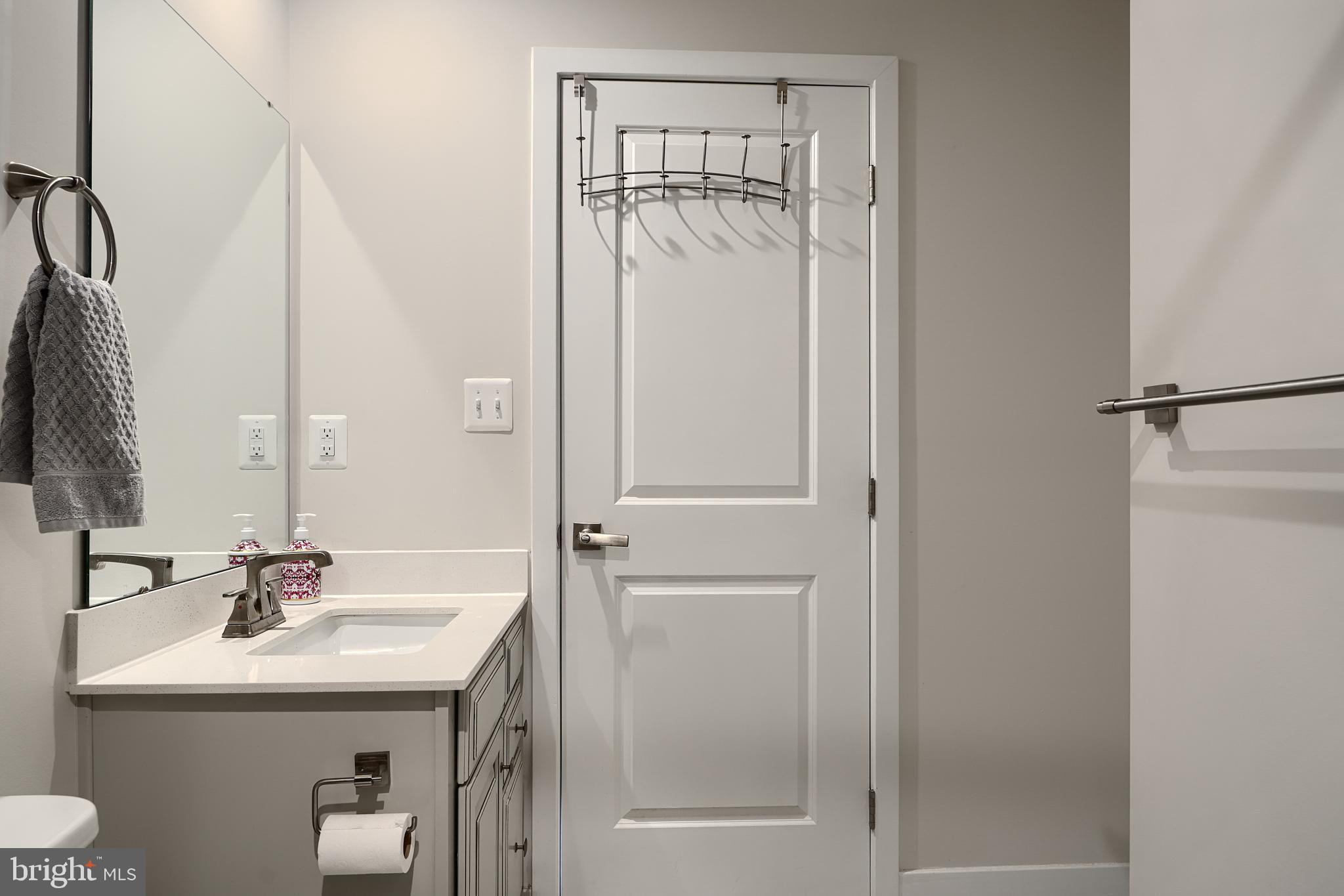 LOCUST POINT - Residential