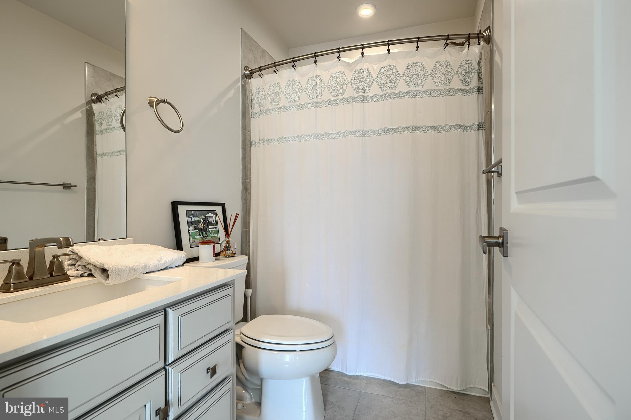 LOCUST POINT - Residential