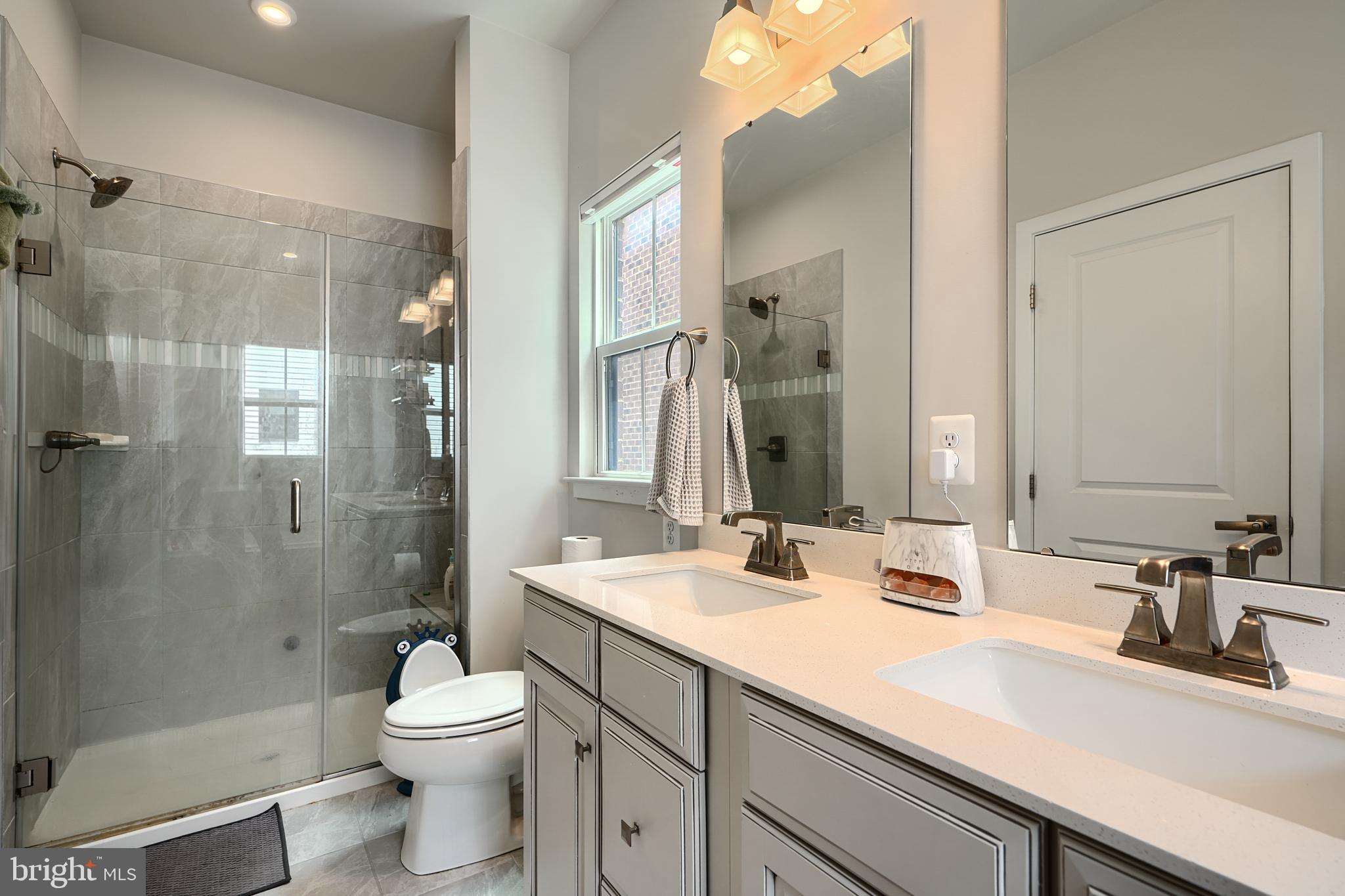 LOCUST POINT - Residential