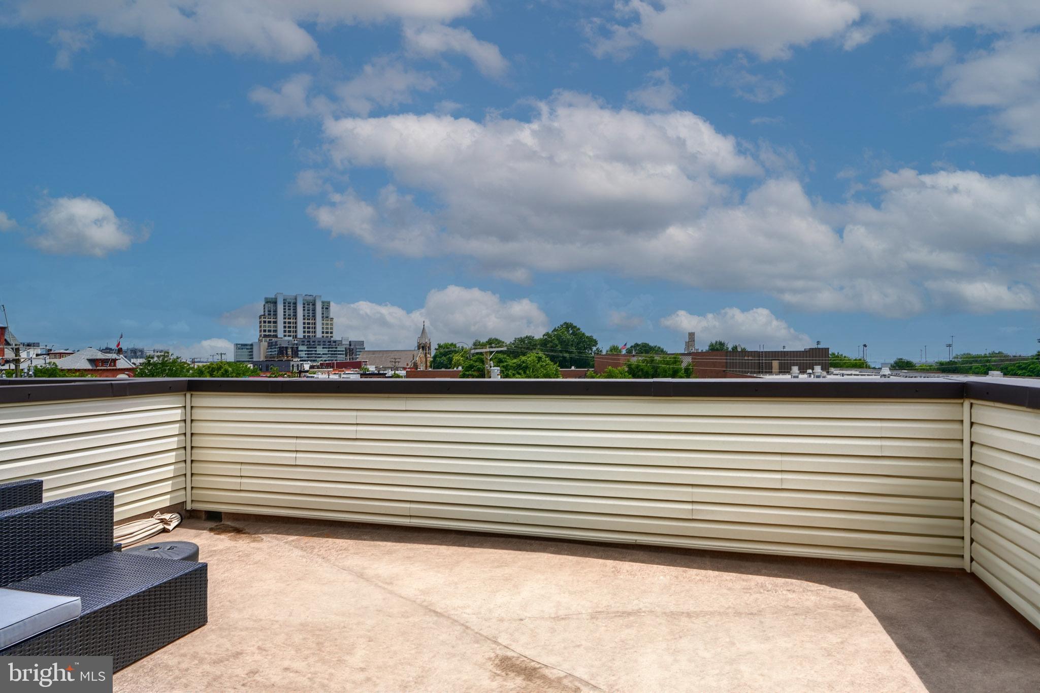 LOCUST POINT - Residential