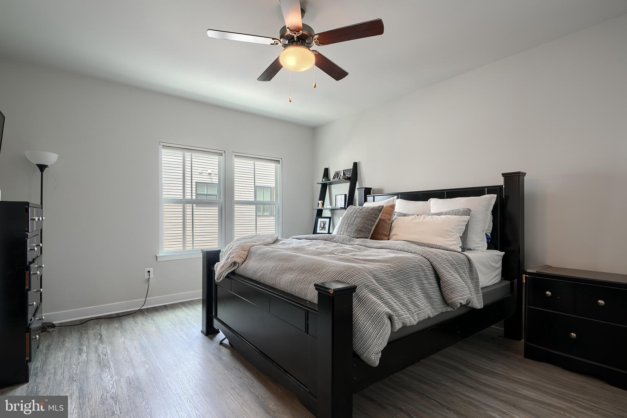 LOCUST POINT - Residential