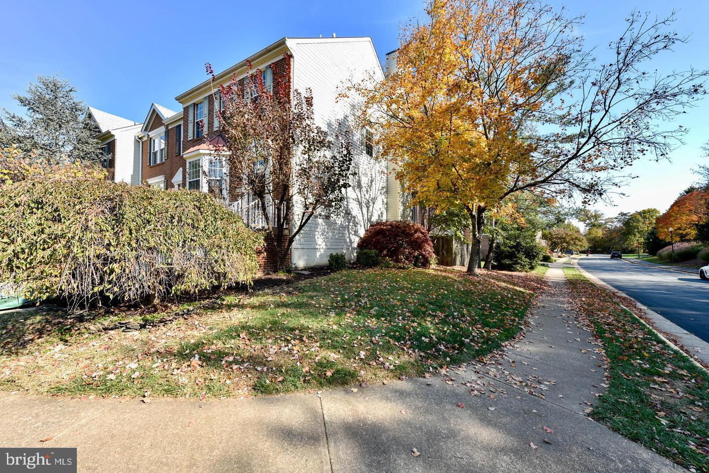 POTOMAC LAKES - Residential Lease