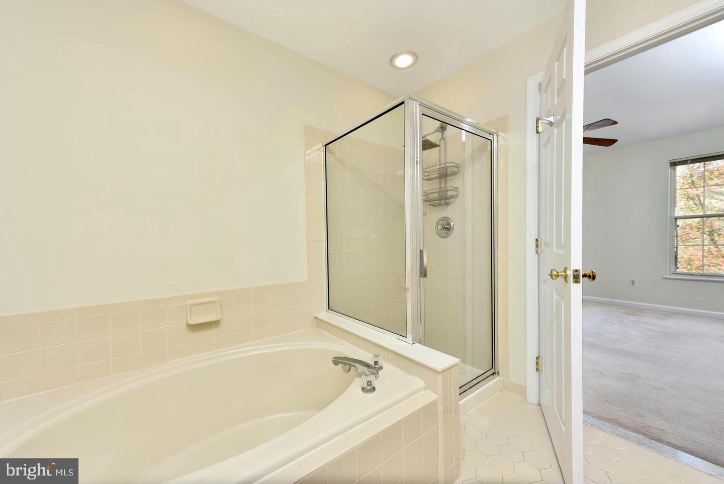 POTOMAC LAKES - Residential Lease