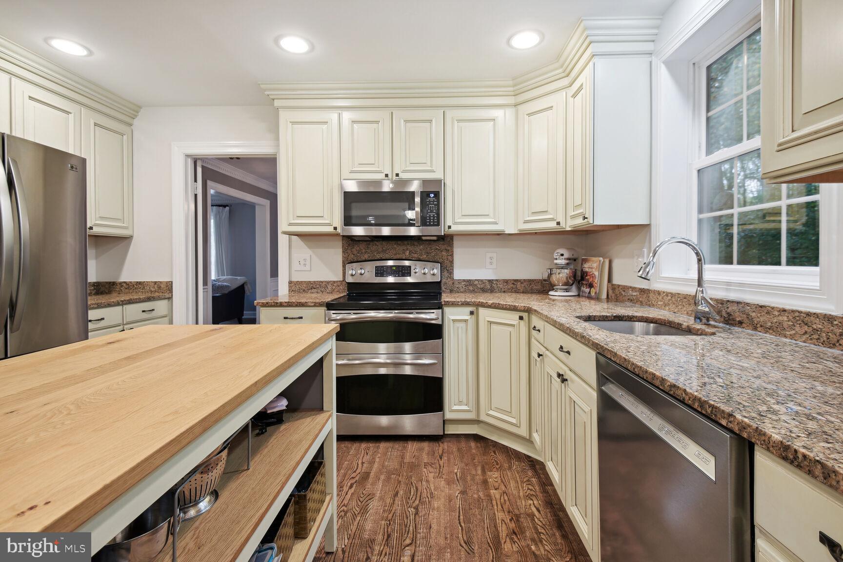 MCAULEY PARK - Residential