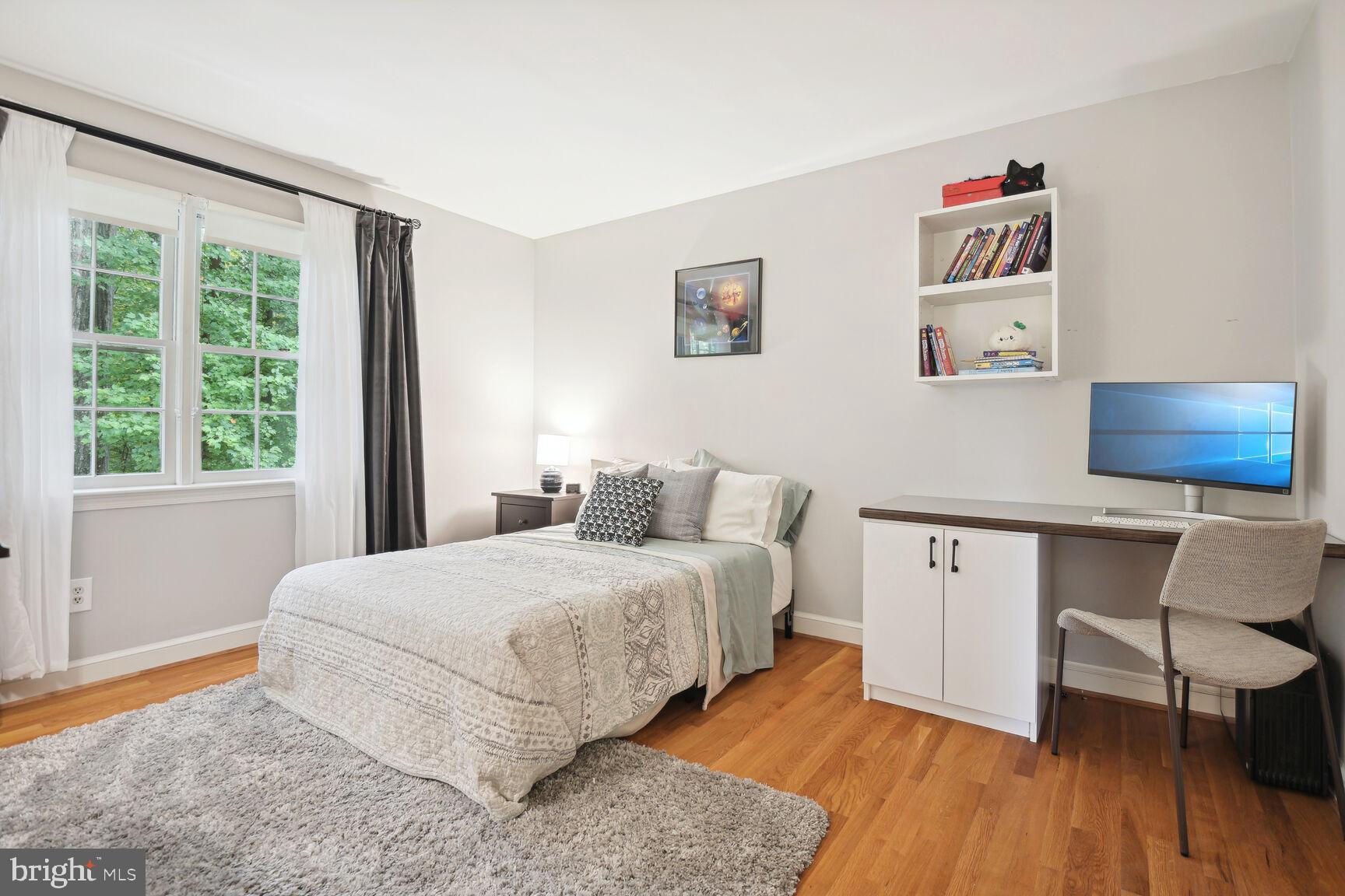 MCAULEY PARK - Residential