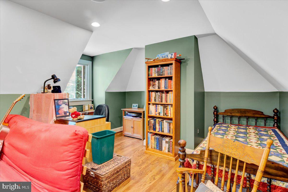 CHEVY CHASE - Residential