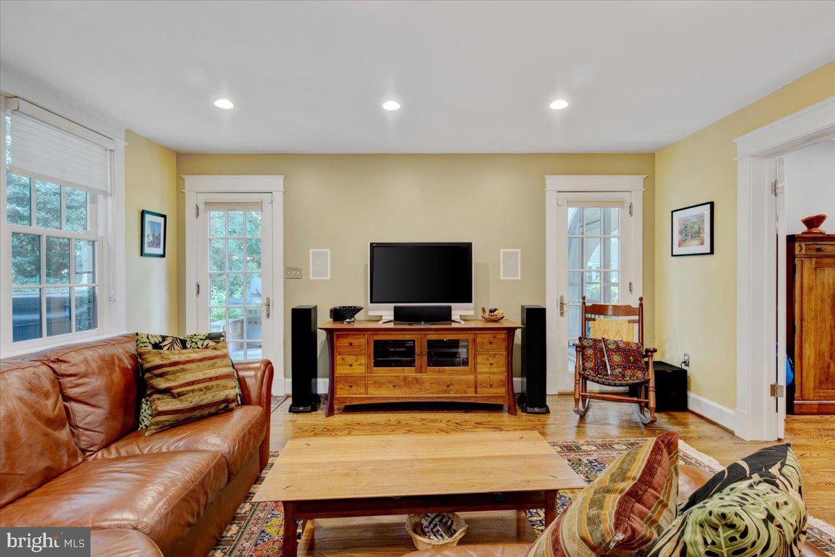 CHEVY CHASE - Residential