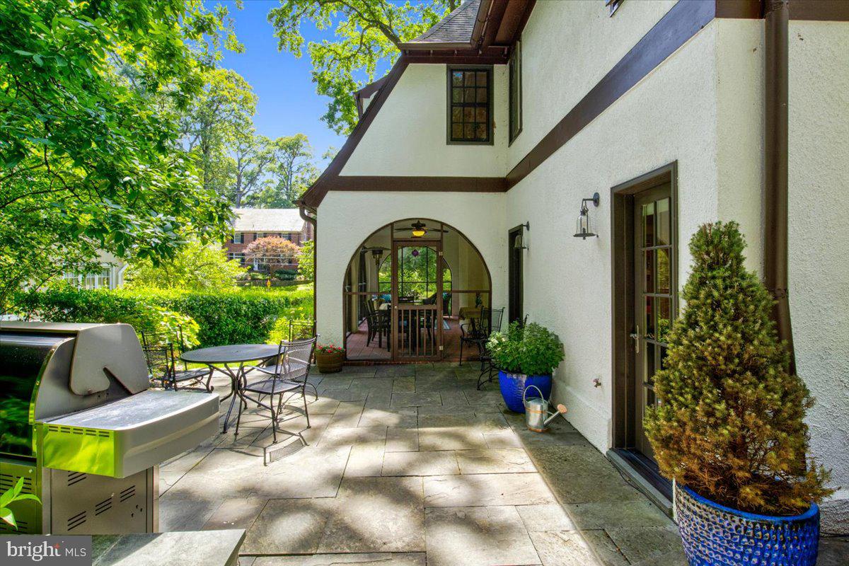 CHEVY CHASE - Residential