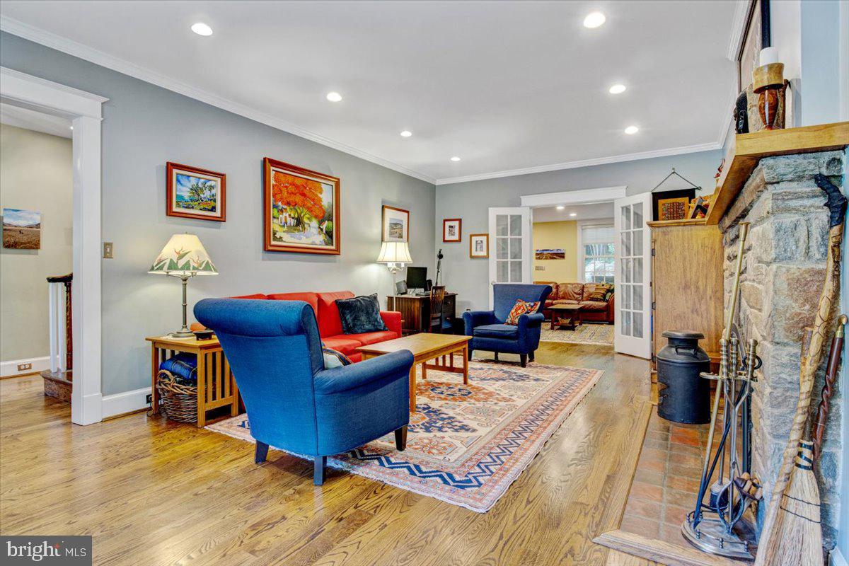 CHEVY CHASE - Residential