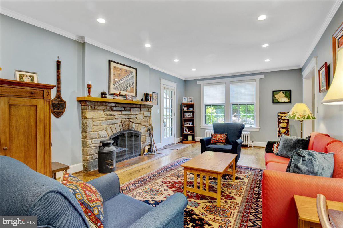 CHEVY CHASE - Residential