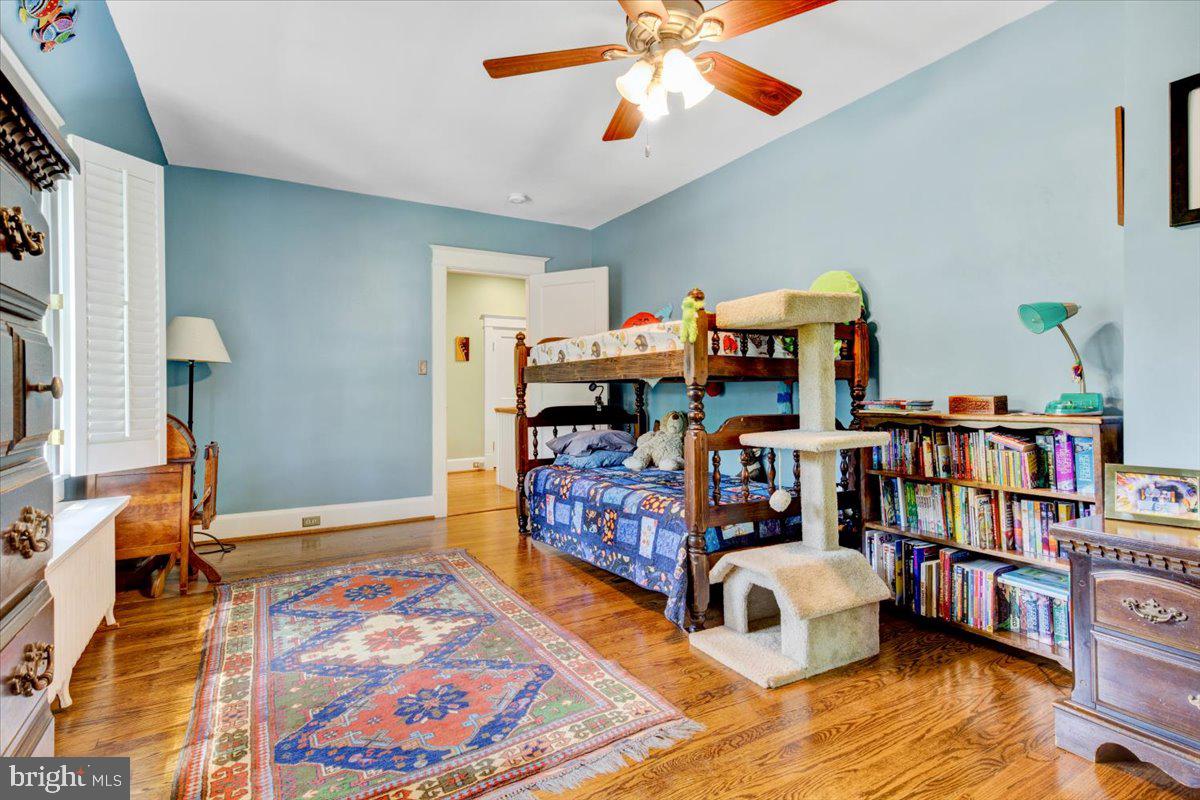 CHEVY CHASE - Residential