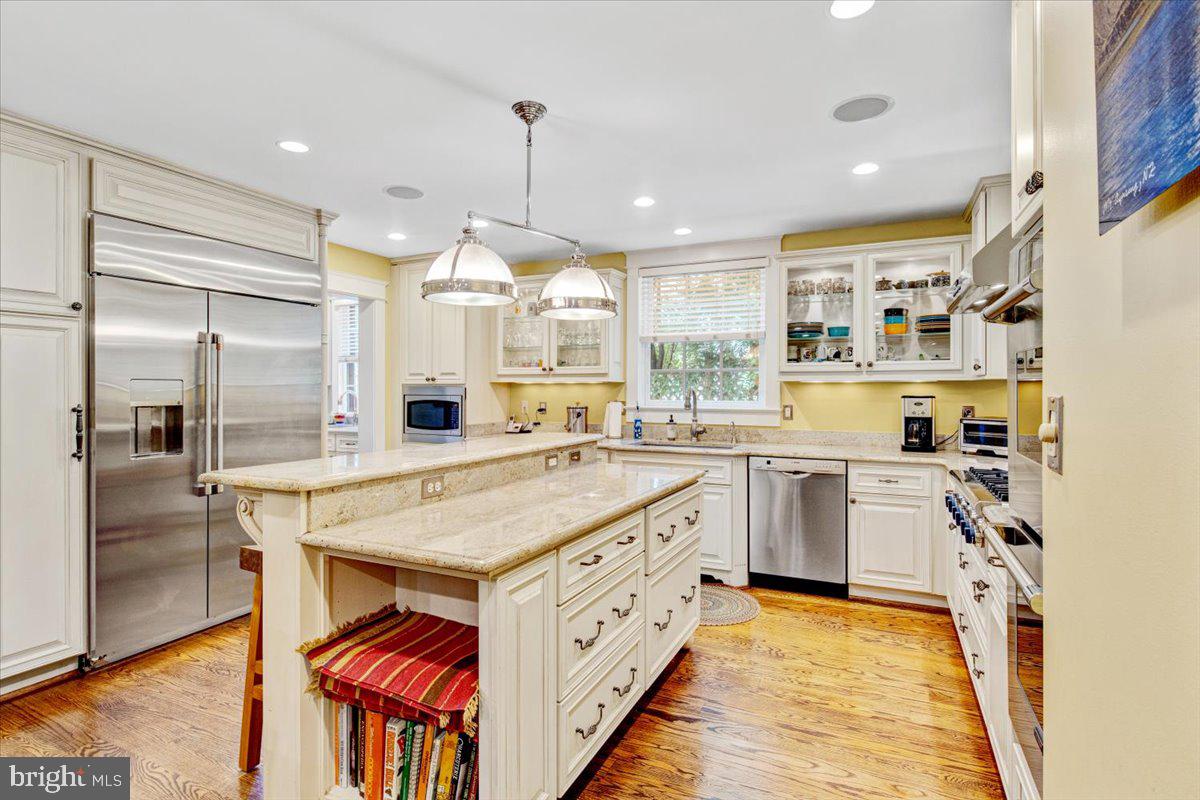 CHEVY CHASE - Residential