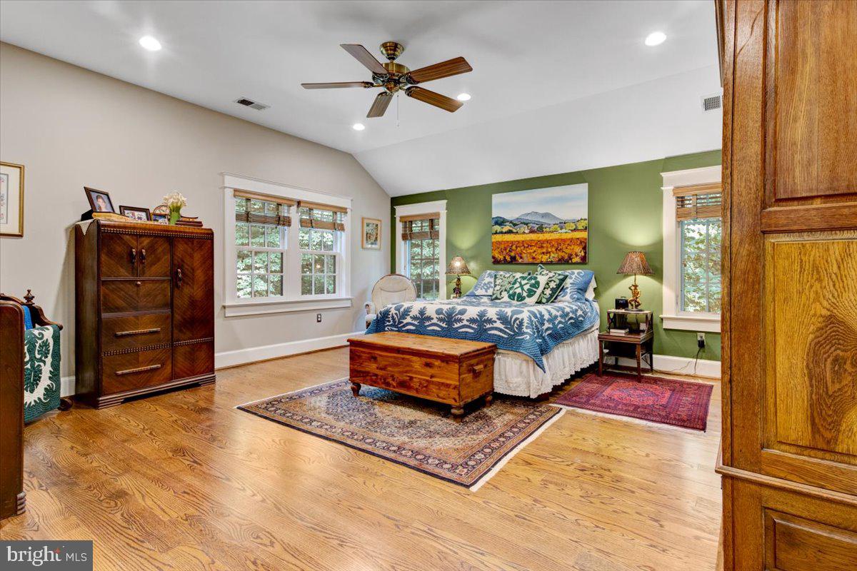 CHEVY CHASE - Residential