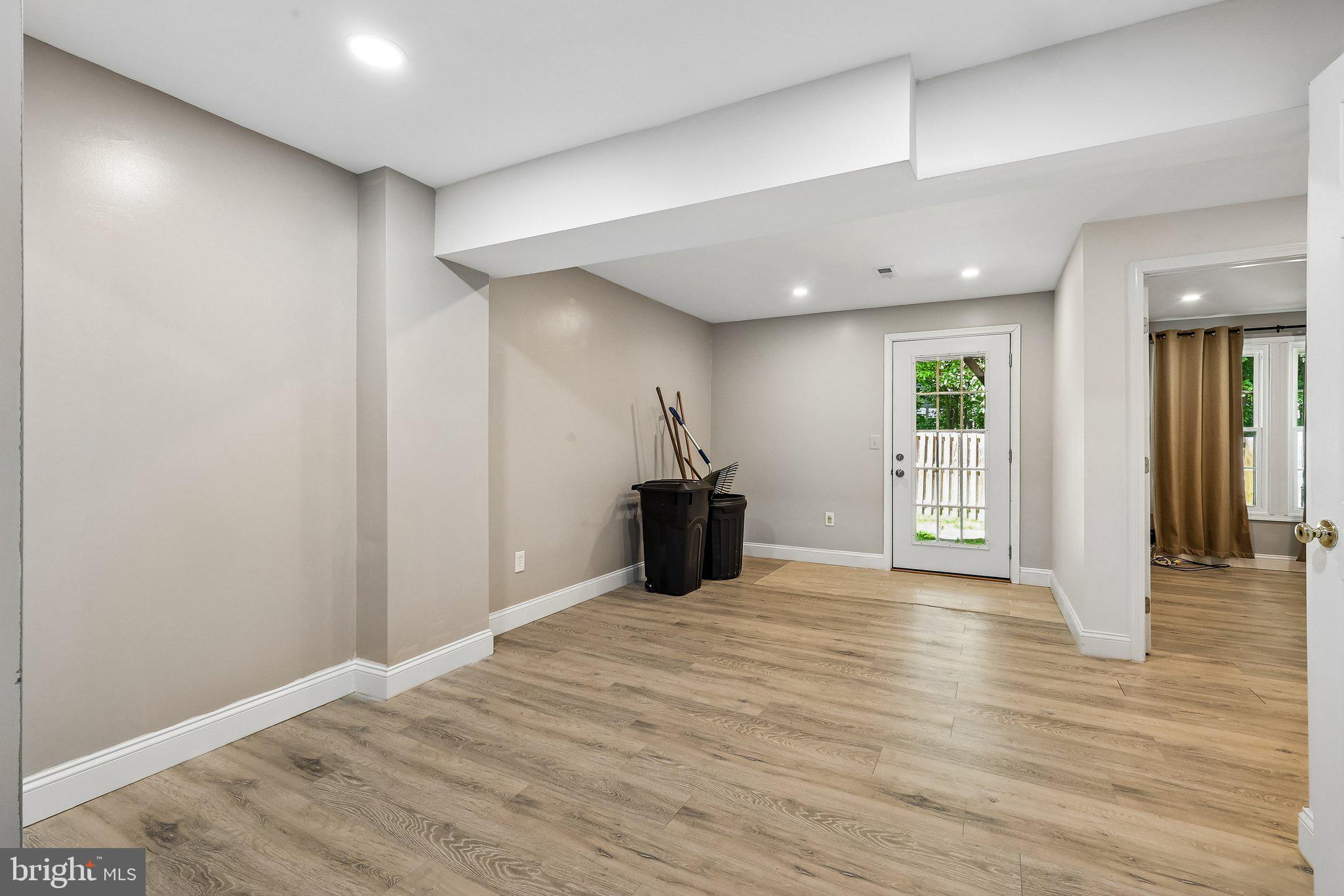 BURKE CENTRE - Residential