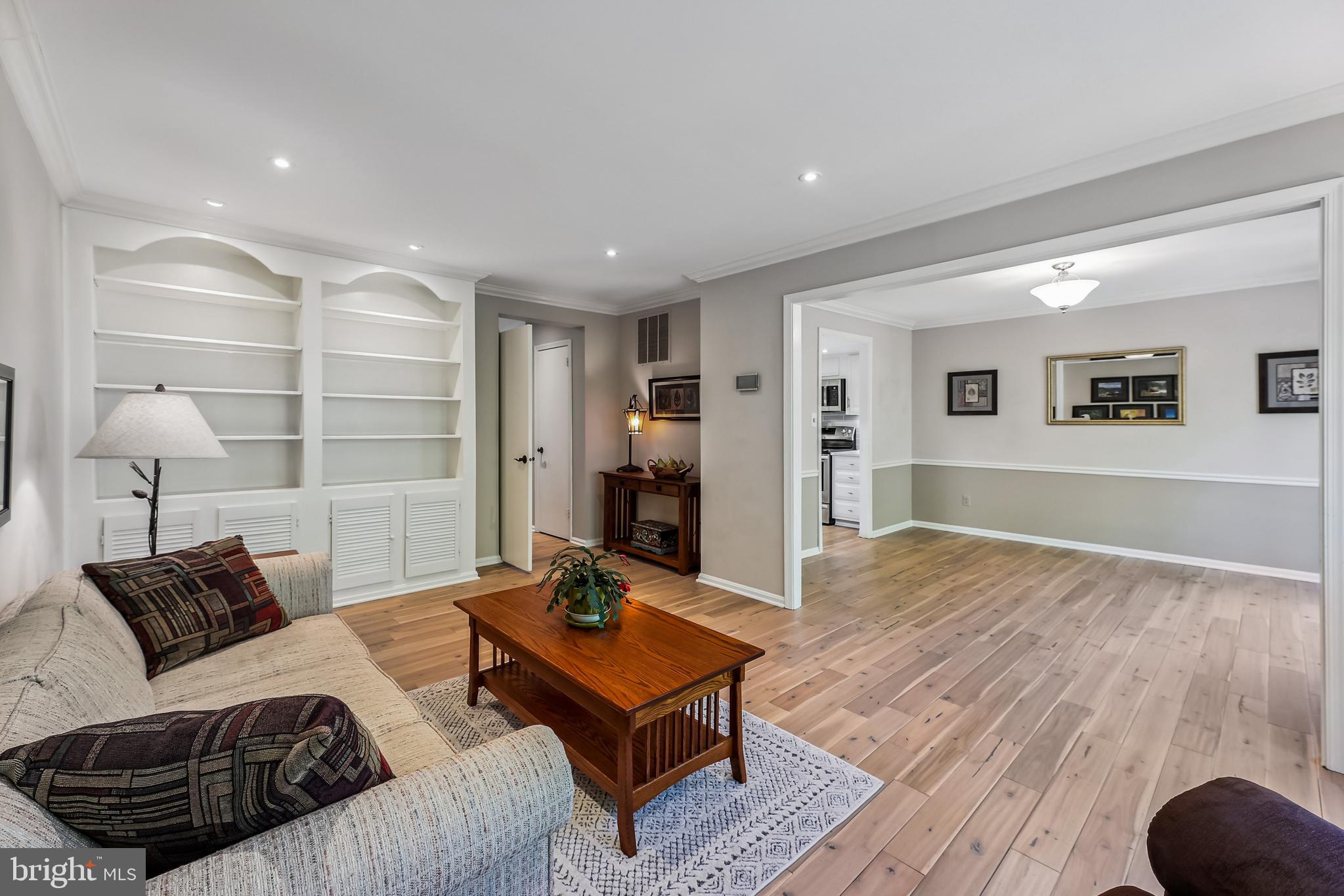 RESTON - Residential