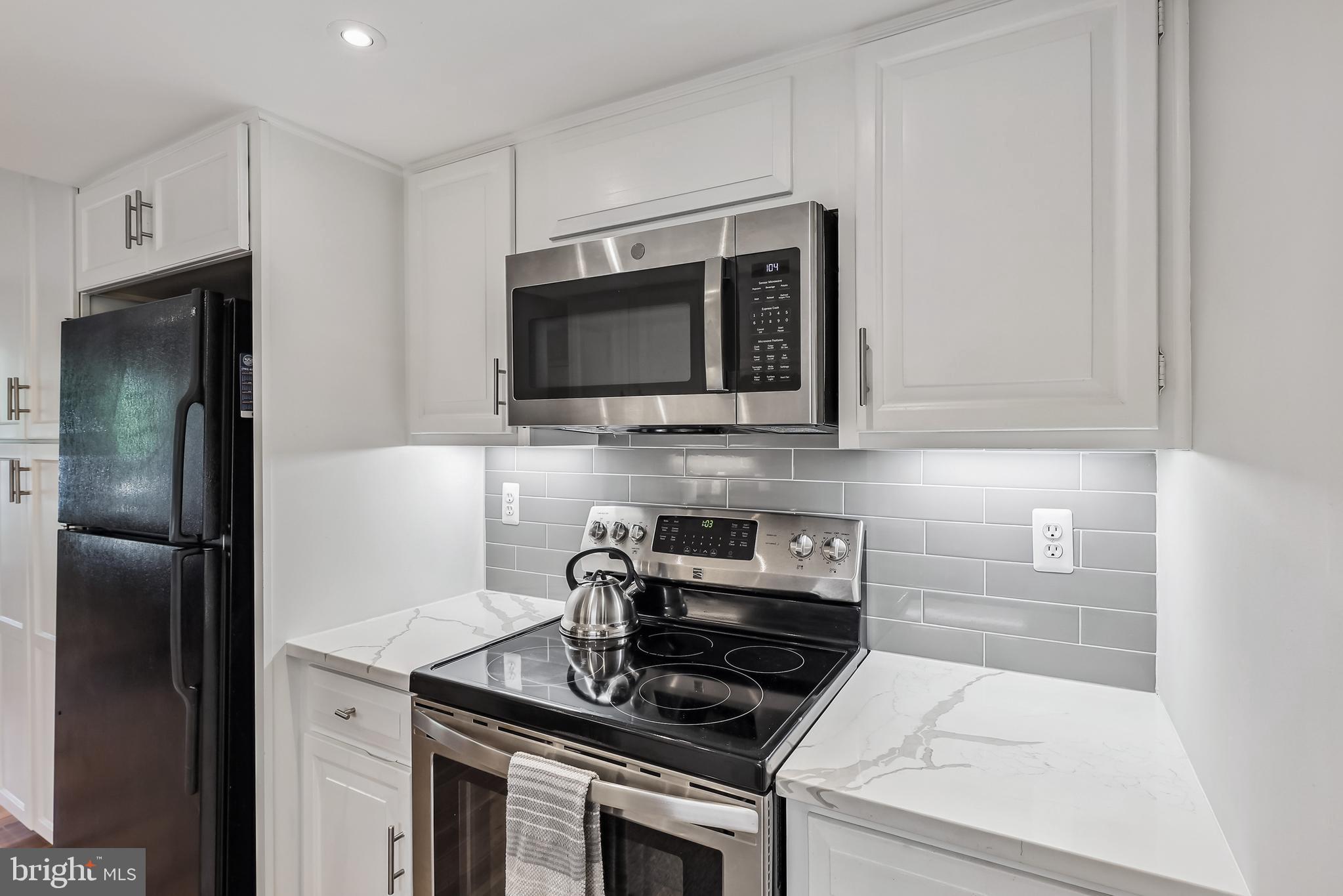 RESTON - Residential