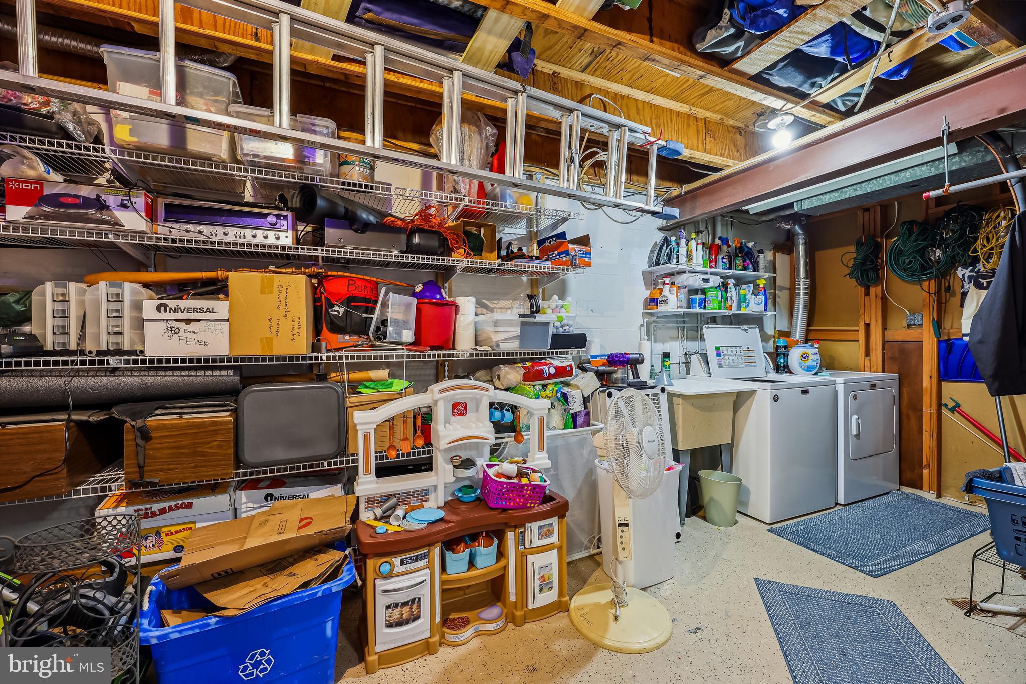 RESTON - Residential