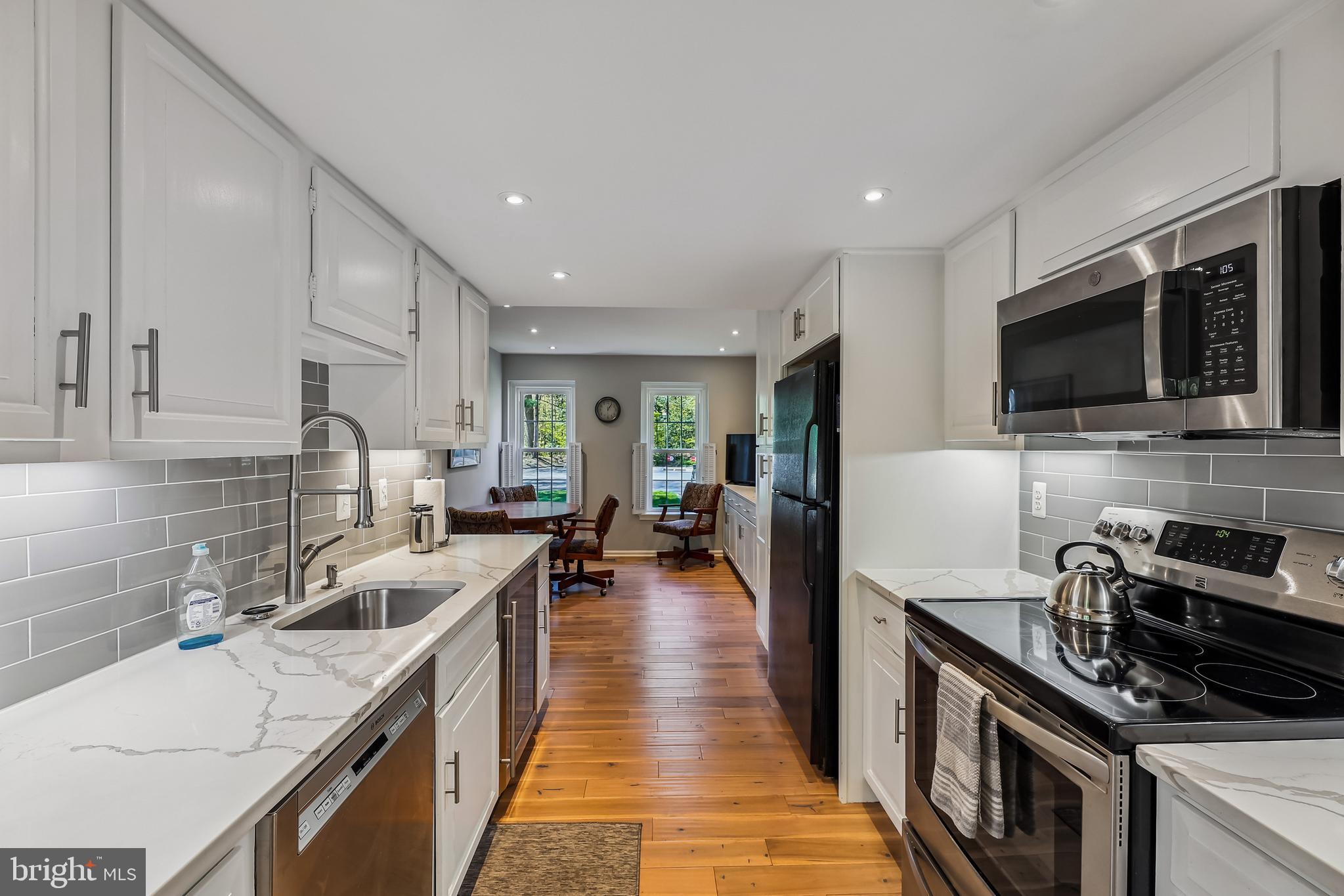 RESTON - Residential