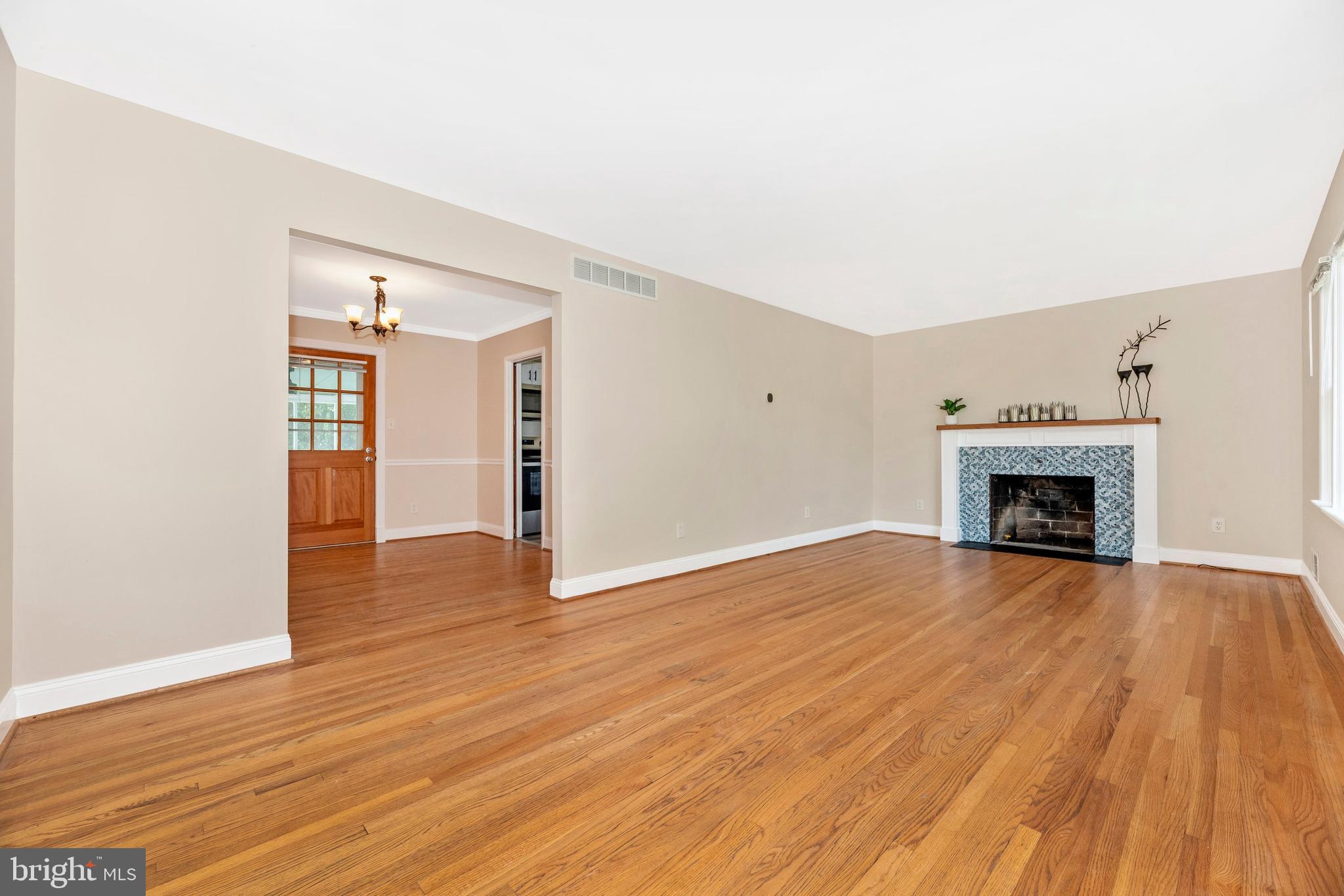 909 CHEROKEE TRAIL