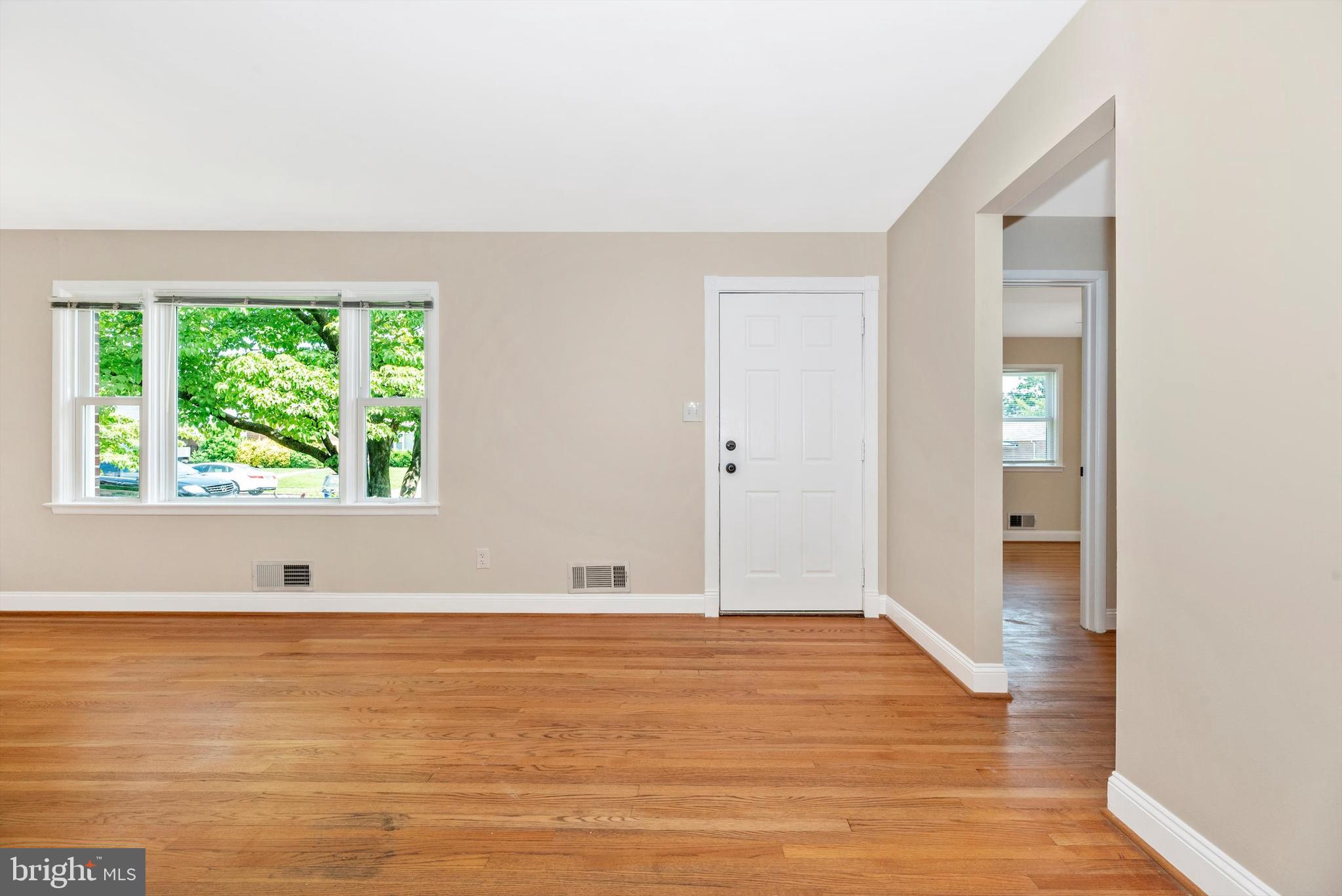 909 CHEROKEE TRAIL