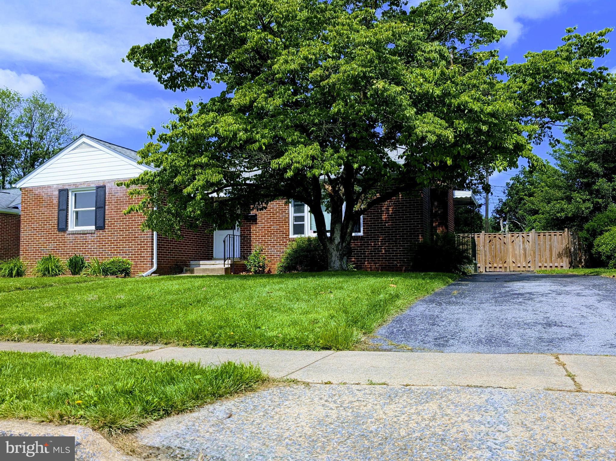 909 CHEROKEE TRAIL