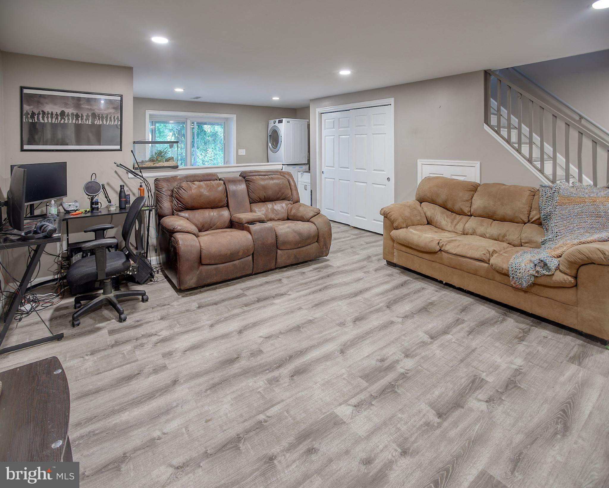 OAK HURST - Residential