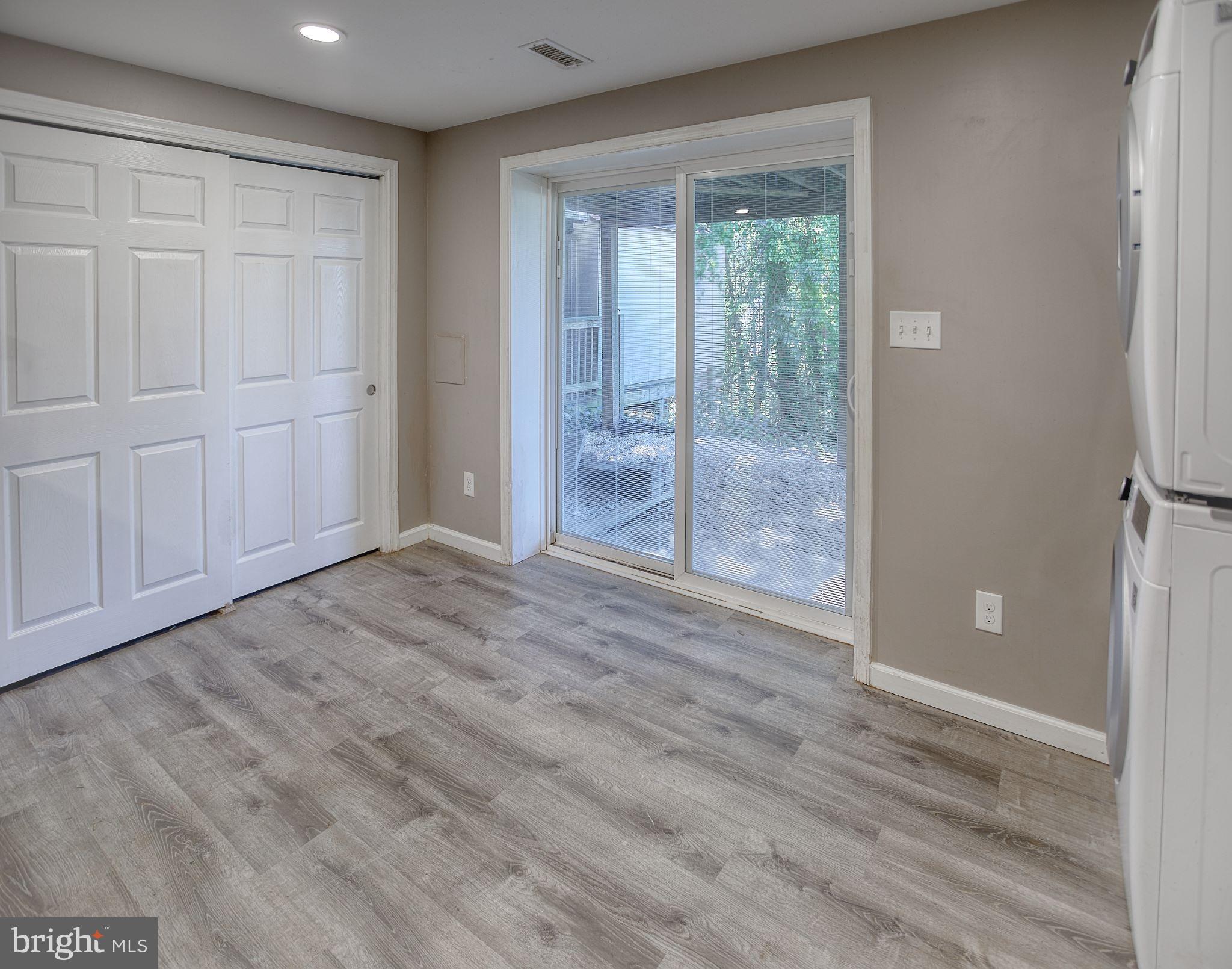 OAK HURST - Residential