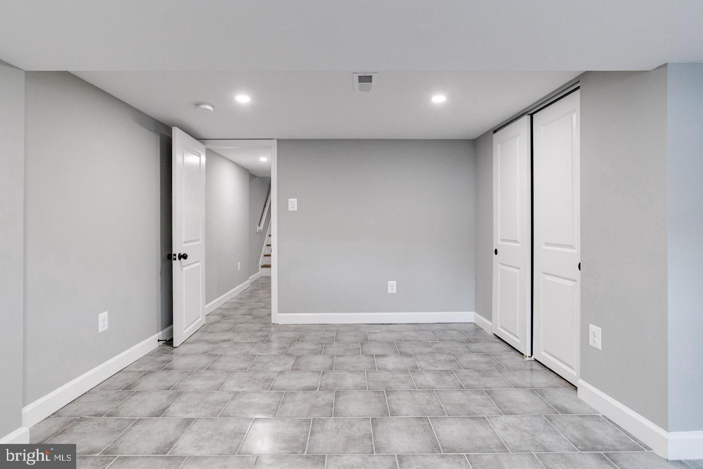 HIGHLANDTOWN - Residential Lease