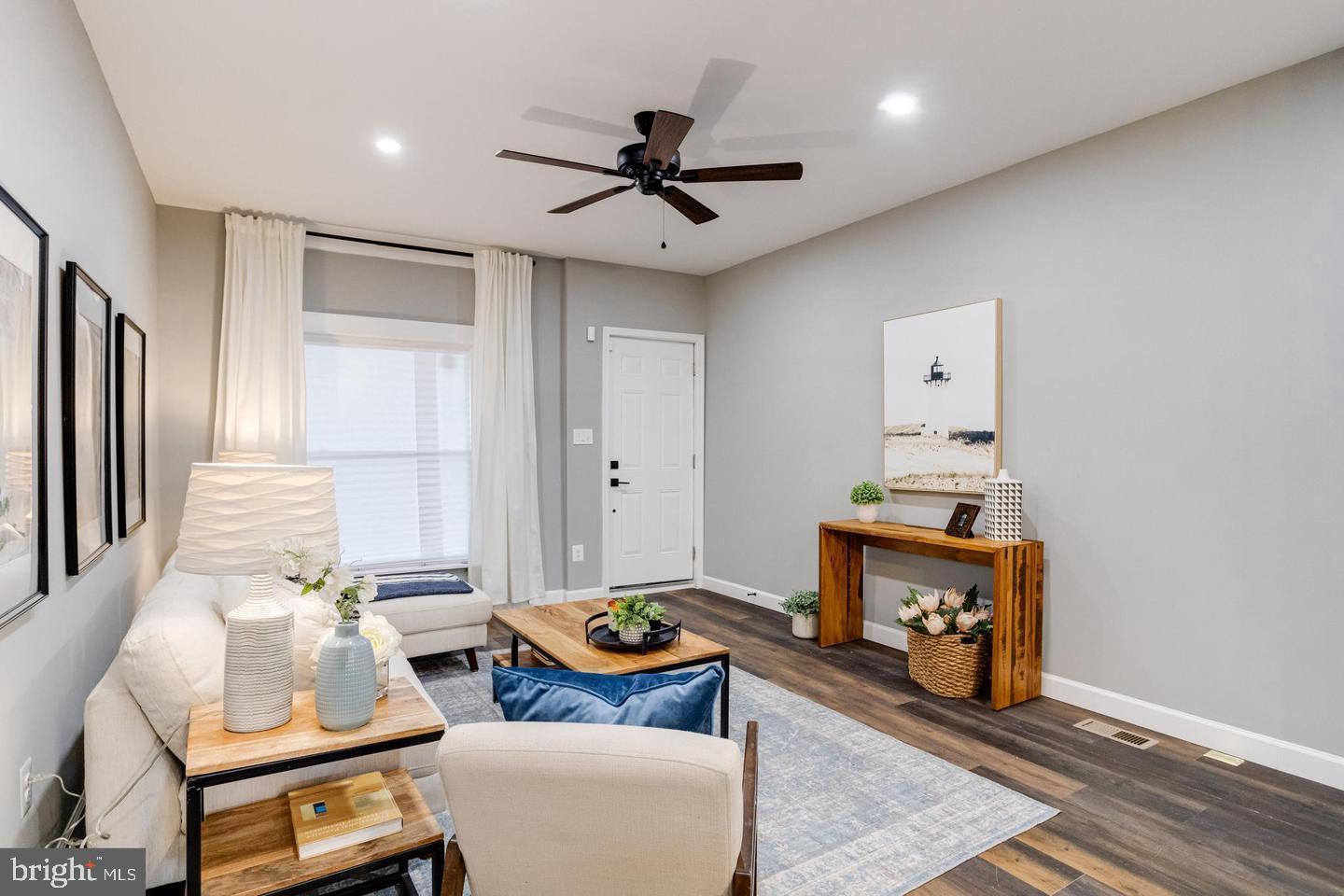 HIGHLANDTOWN - Residential Lease