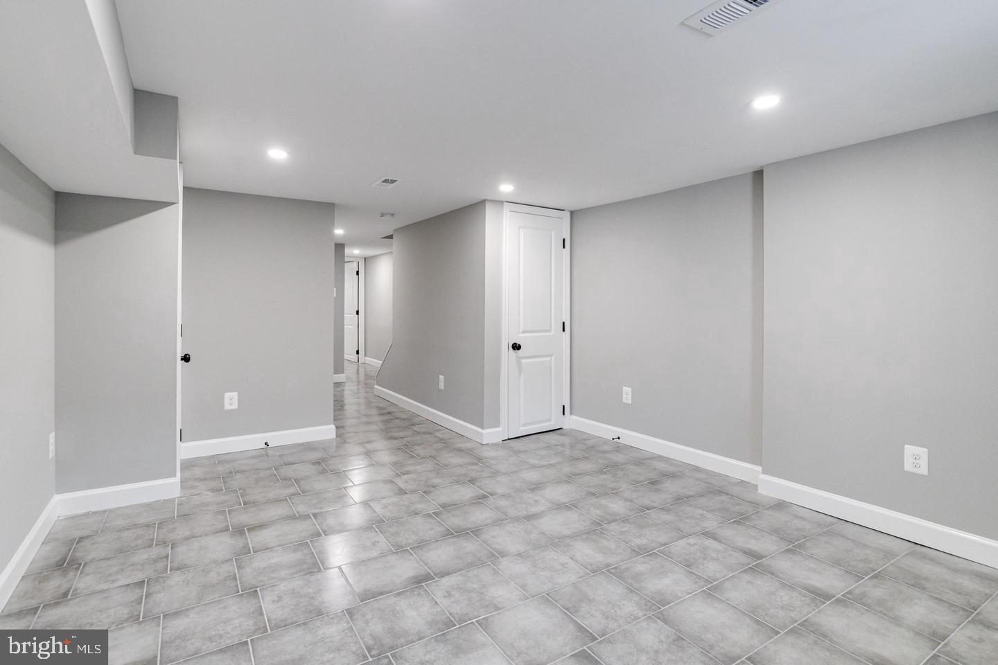 HIGHLANDTOWN - Residential Lease