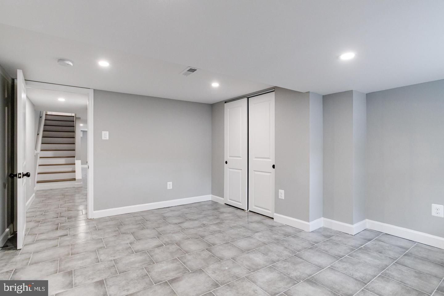 HIGHLANDTOWN - Residential Lease