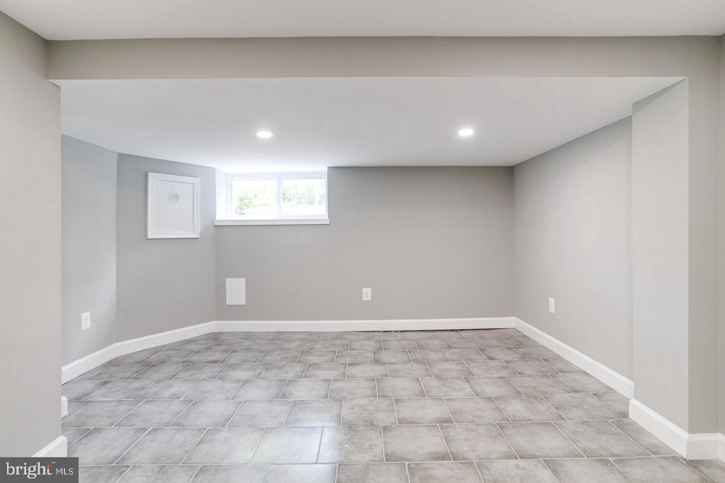 HIGHLANDTOWN - Residential Lease