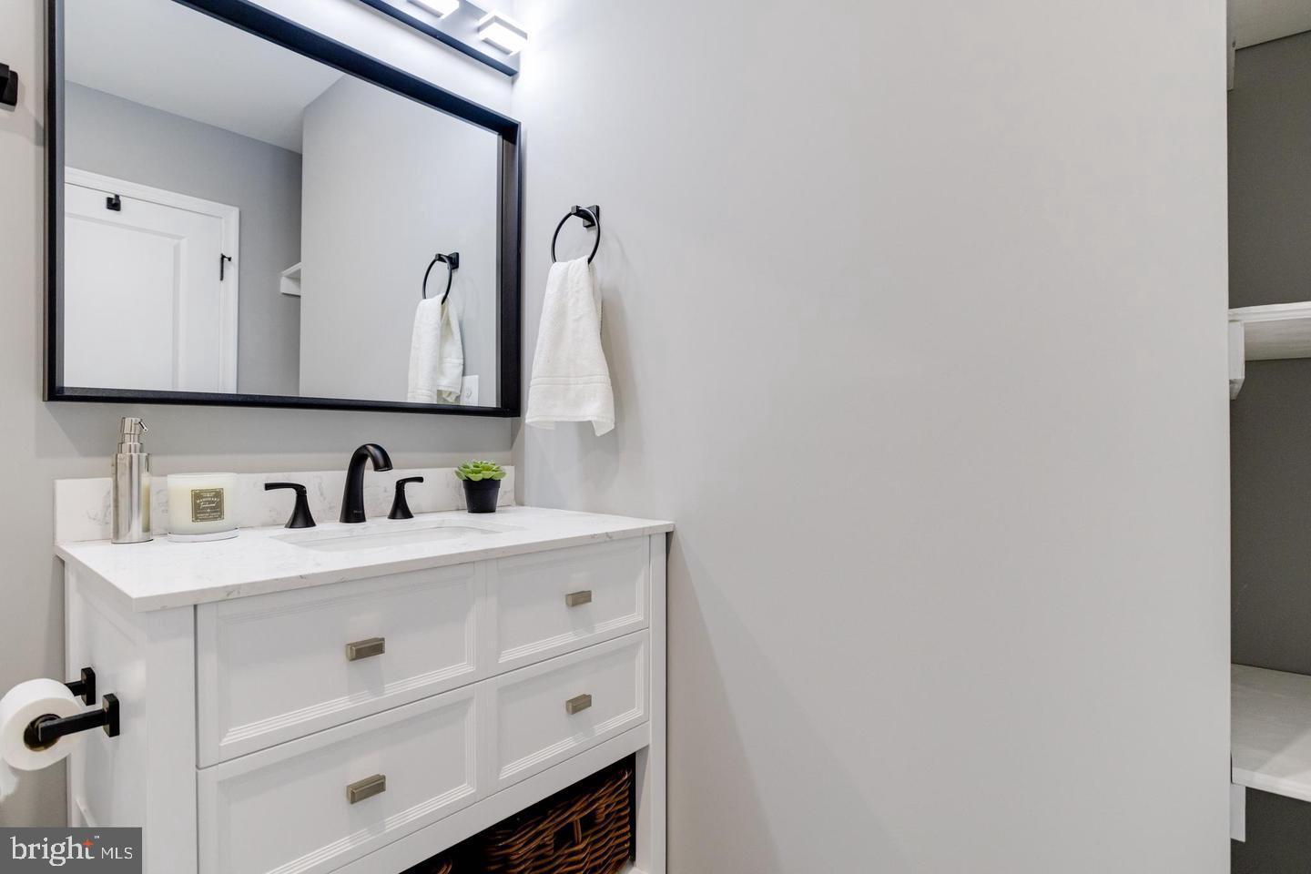 HIGHLANDTOWN - Residential Lease