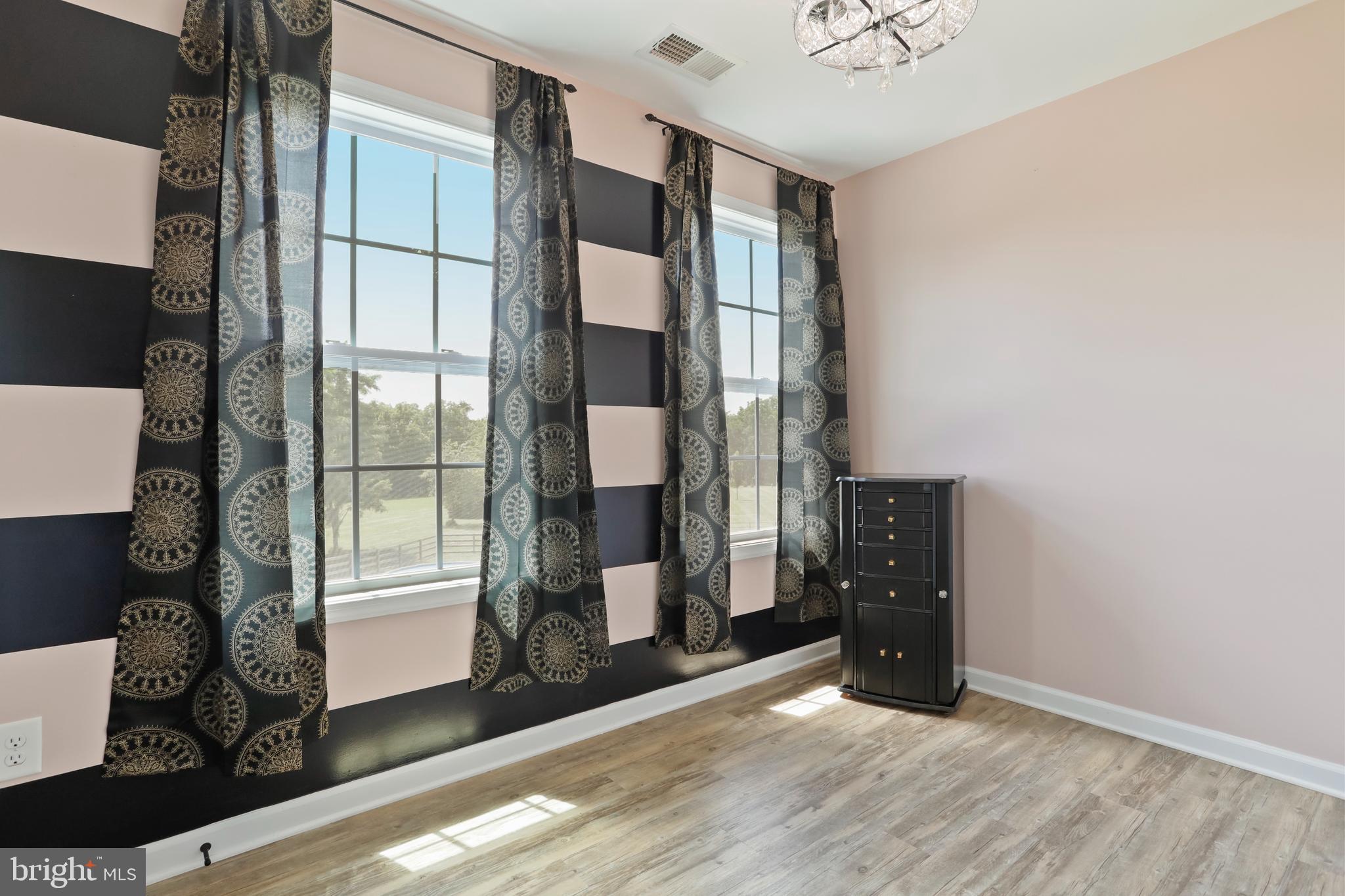 SHEPHERDSTOWN - Residential